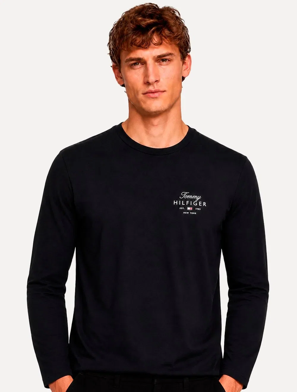 Camiseta Tommy Hilfiger Masculina Manga Longa Brand Love Graphic Preta — imagem 1