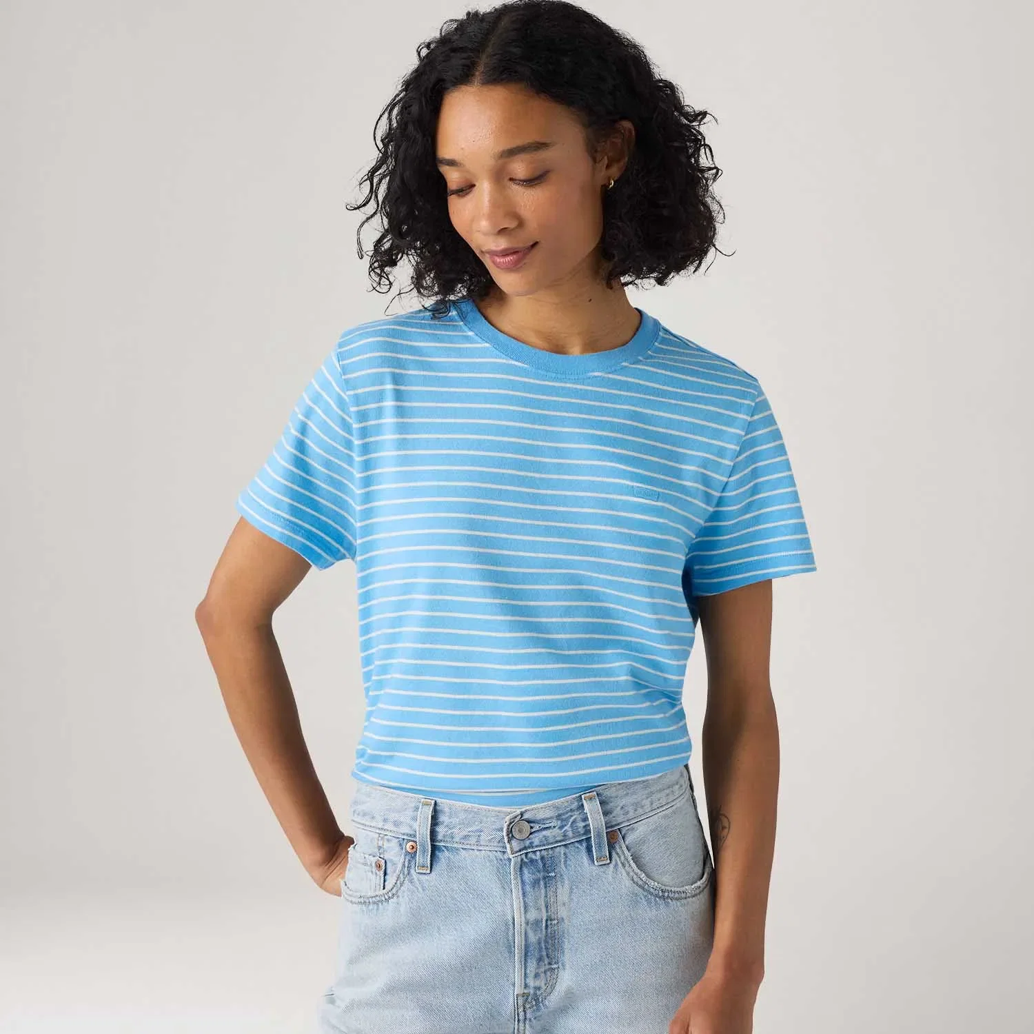 Camiseta Levi's® Favorite Cotton Listrada Azul Manga Curta — imagem 1