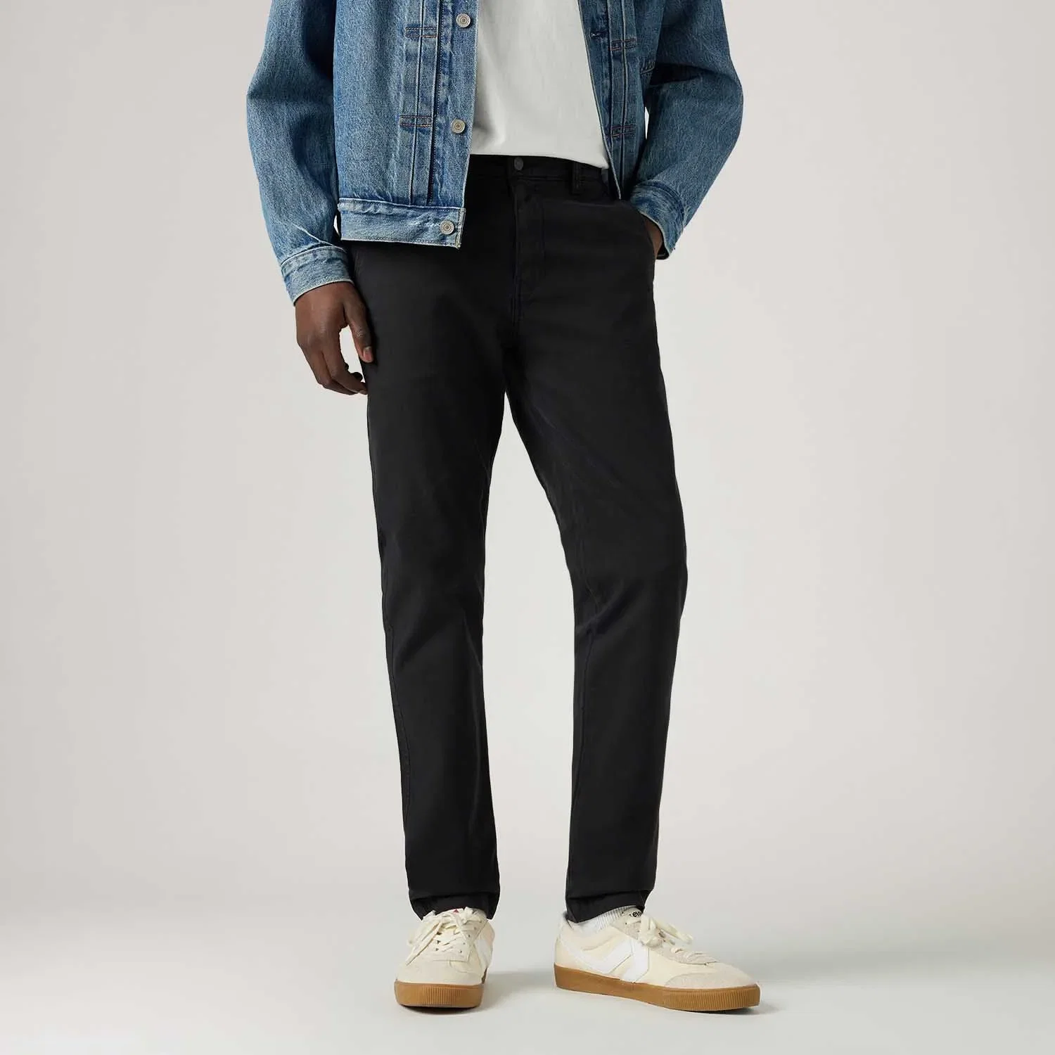 Calça Levi's® XX Chino Slim II Preto — imagem 1