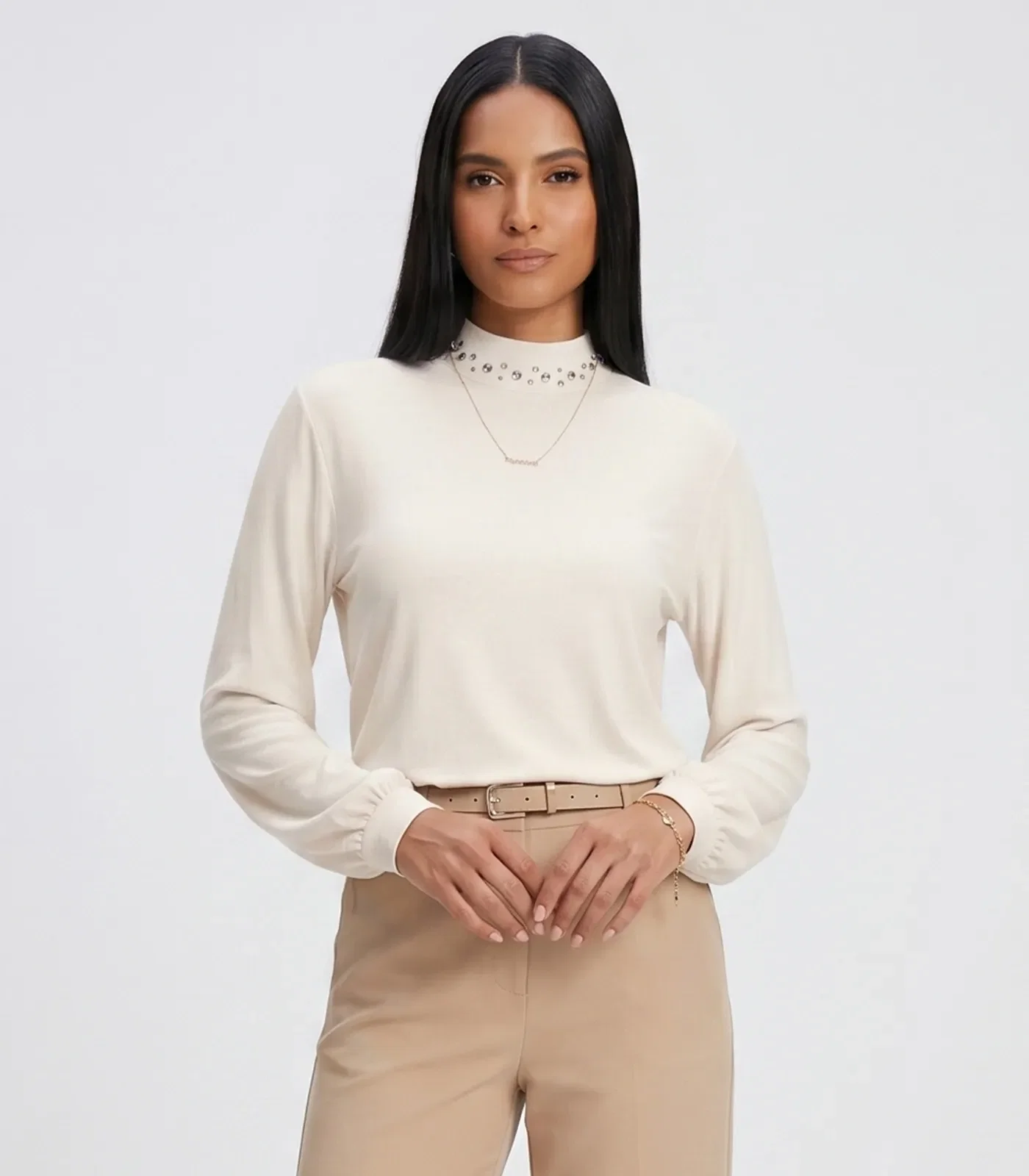Blusa Feminina Manga Longa Gola Com Rebite Endless Bege