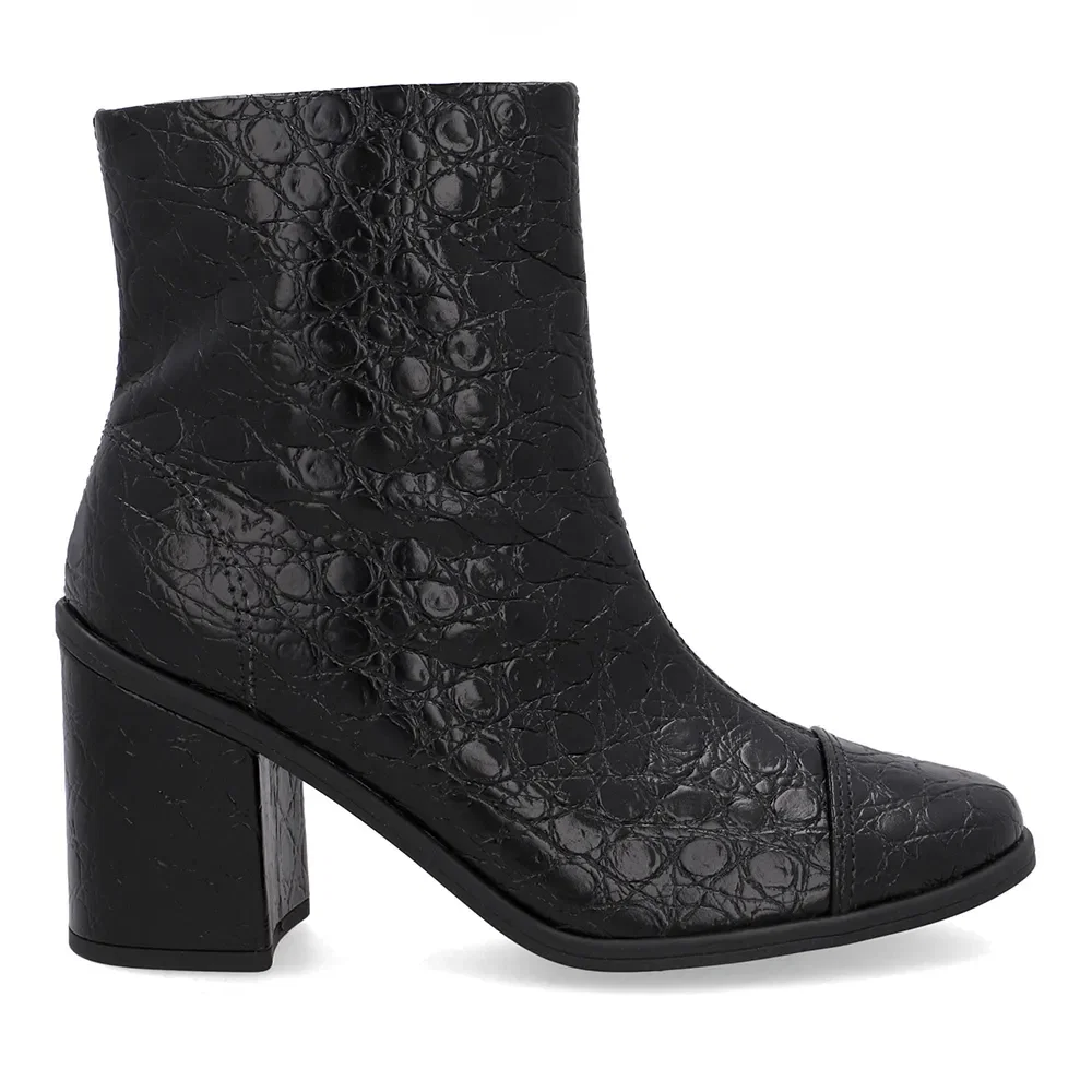 Bota Bico Redondo Couro Croco Preta