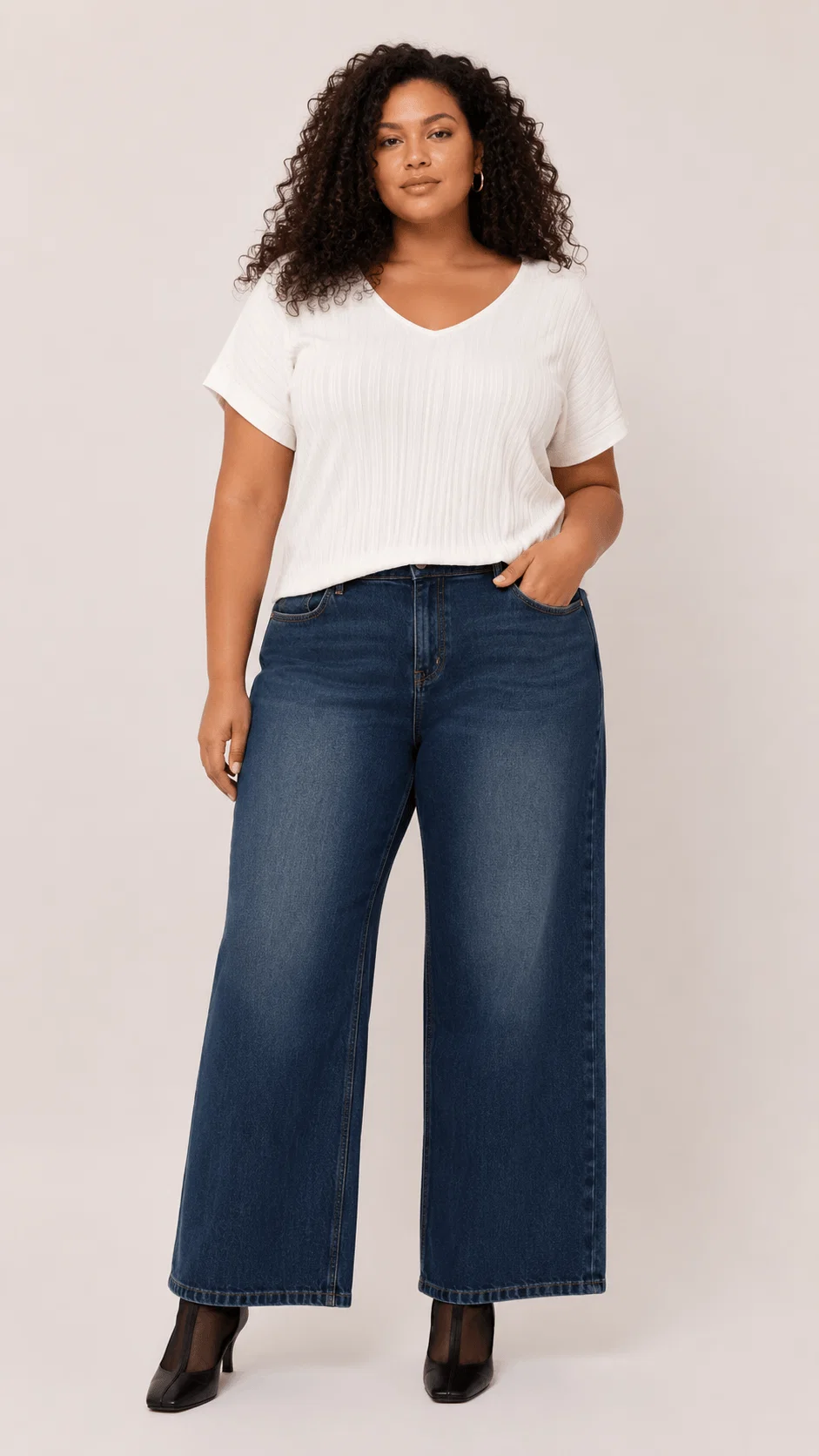 Blusa Tricot Manga Curta Decote v - Branco — imagem 1