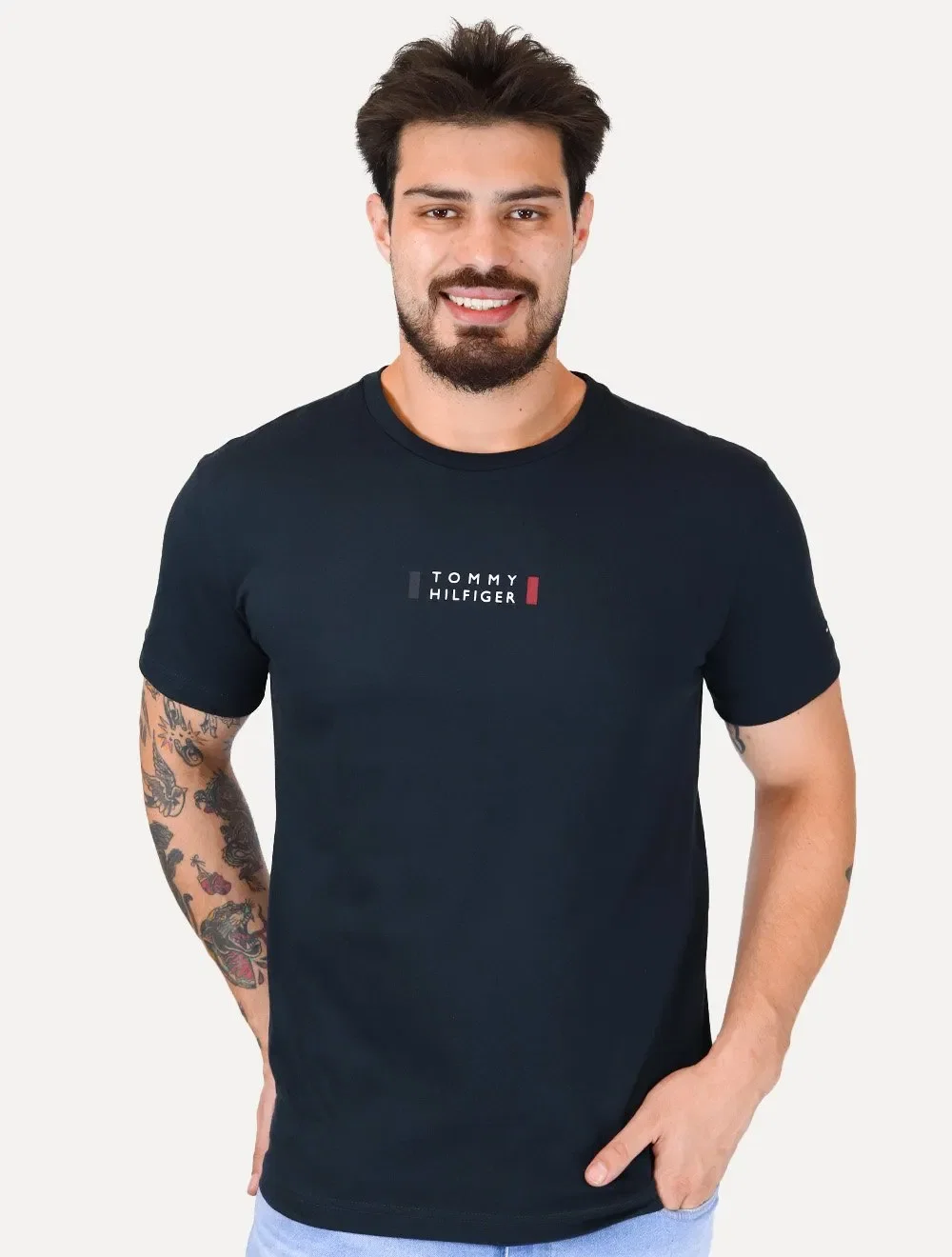 Camiseta Tommy Hilfiger Masculina Stack Center Brand Love Print Azul Marinho