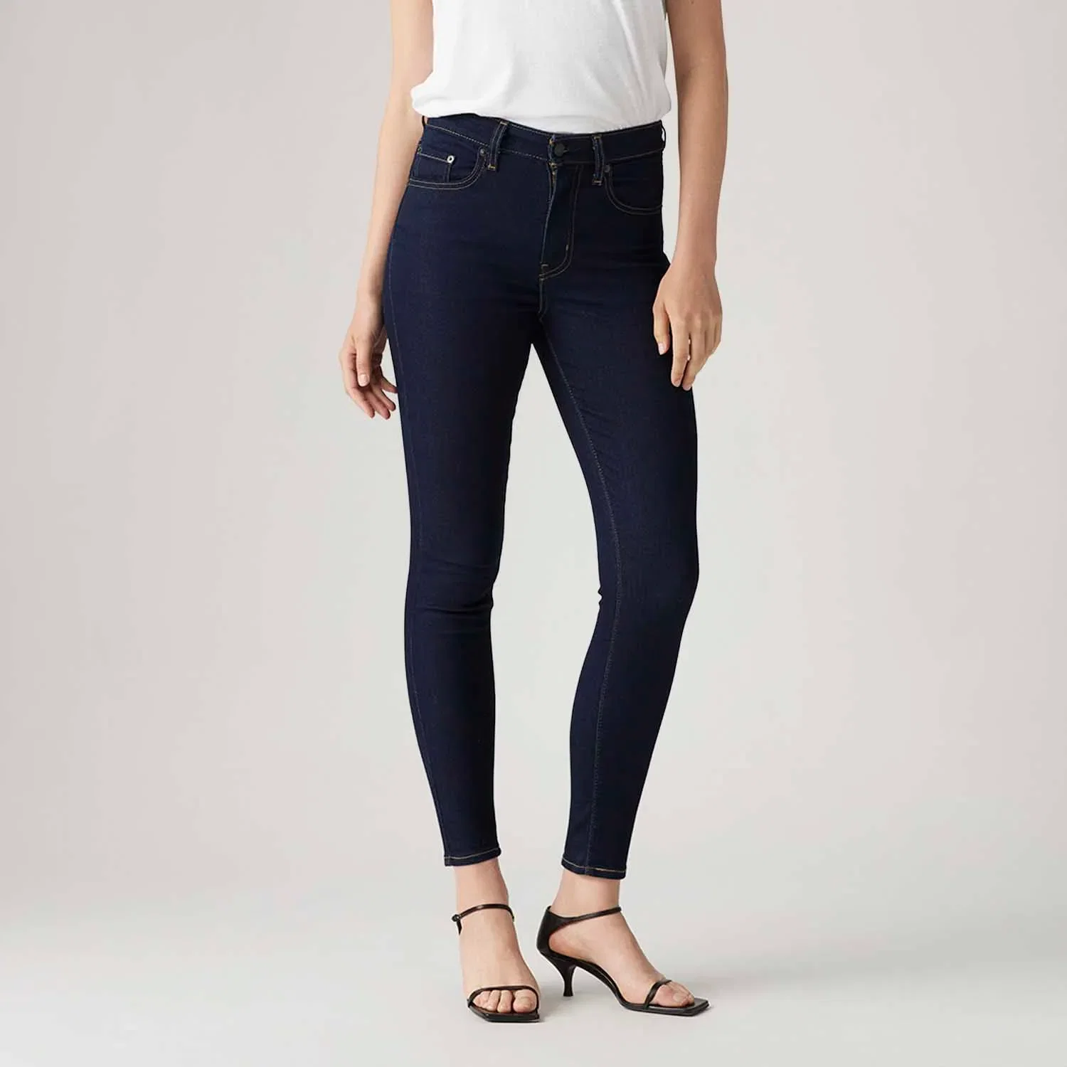 Calça Jeans Levi's® 721® High Rise Skinny Lavagem Escura — imagem 1