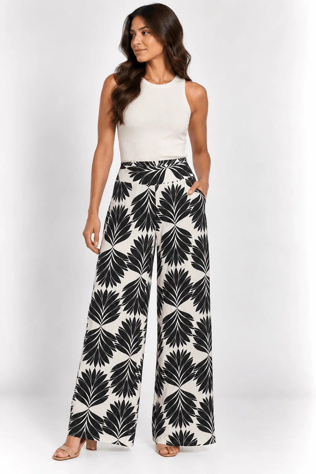 Calça Pantalona Estampada Folhagem - Preto — imagem 1