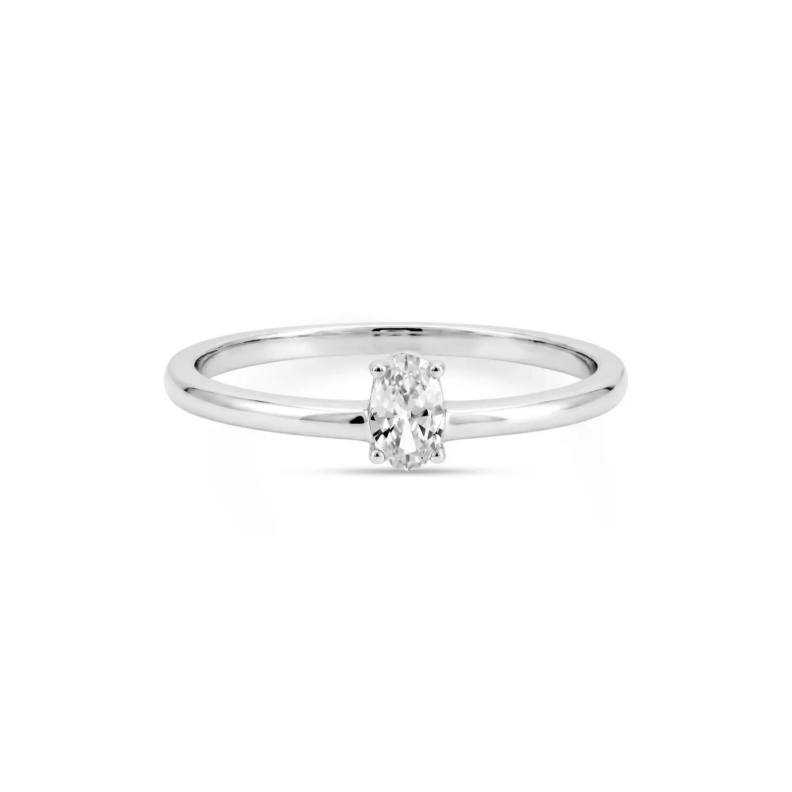 Anel Solitário Oval Life em Prata 925 com Zircônia Incolor — imagem 1