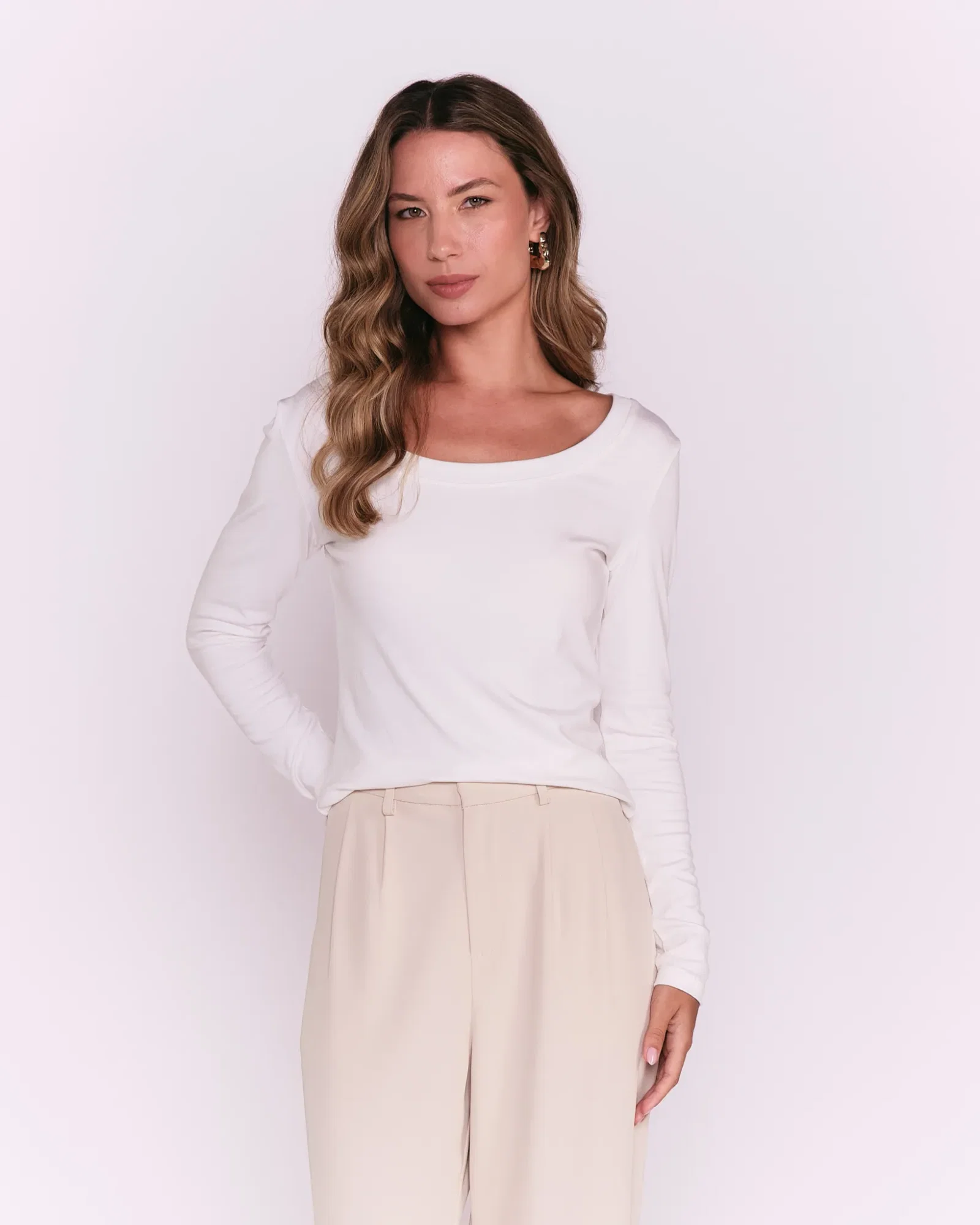 Blusa Manga Longa Decote Canoa - Branco