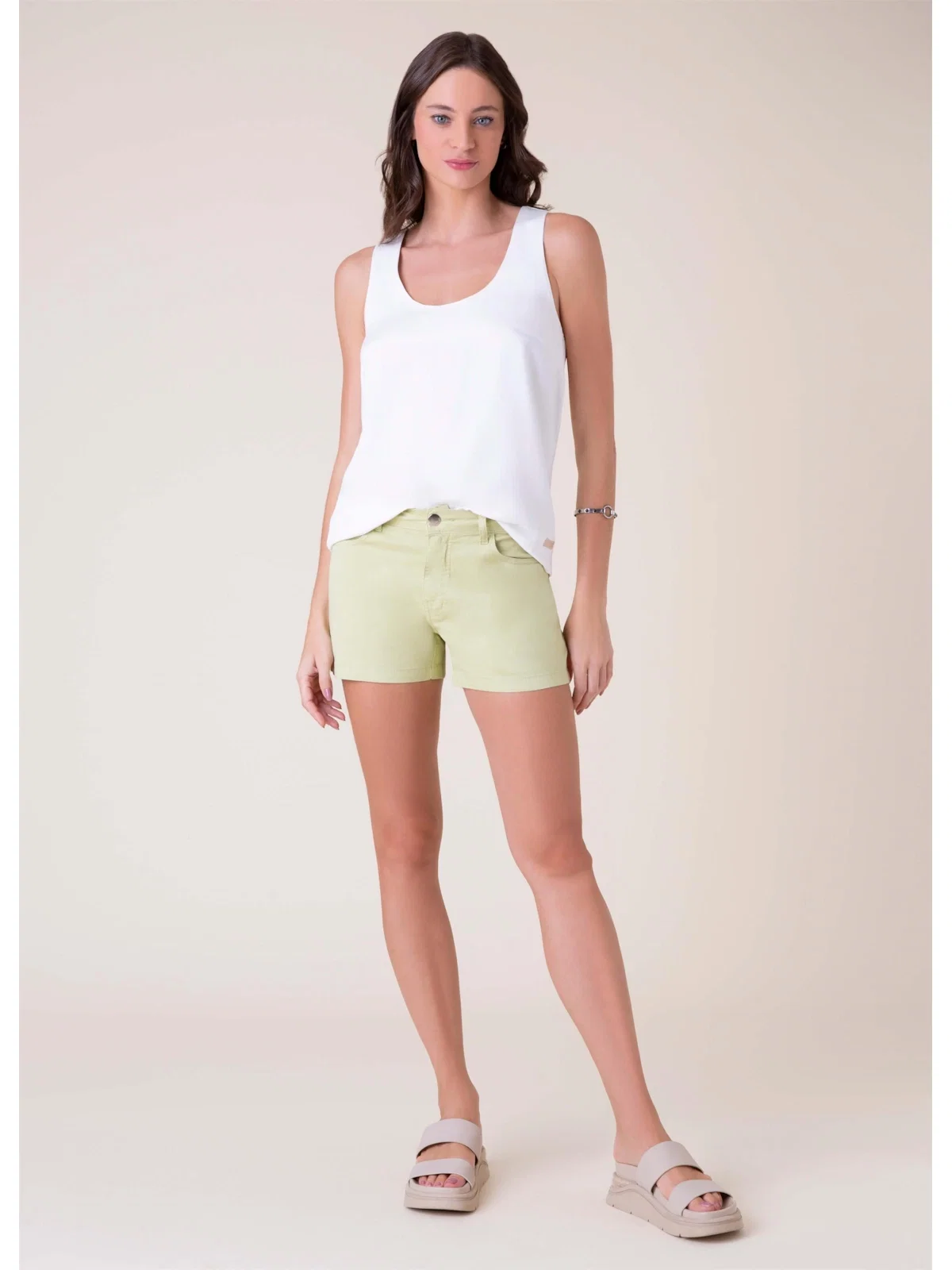 Short Luiza Color Verde Maca