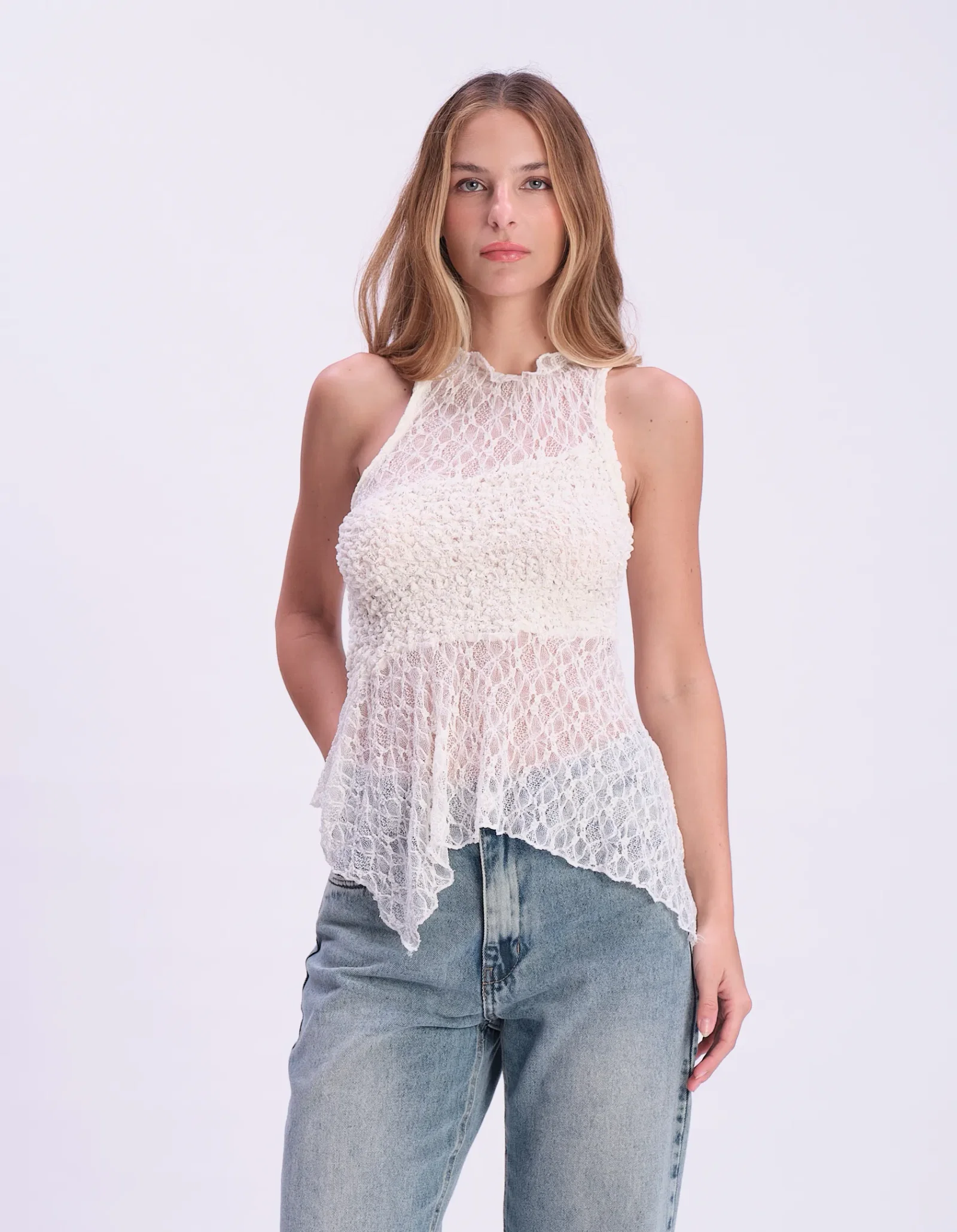 Blusa Sem Manga Renda Assimétrica - Off White