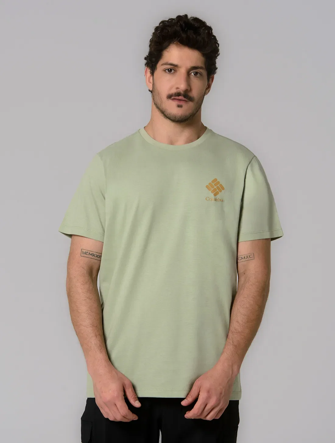 Camiseta Columbia Masculina CSC Stacked Logo