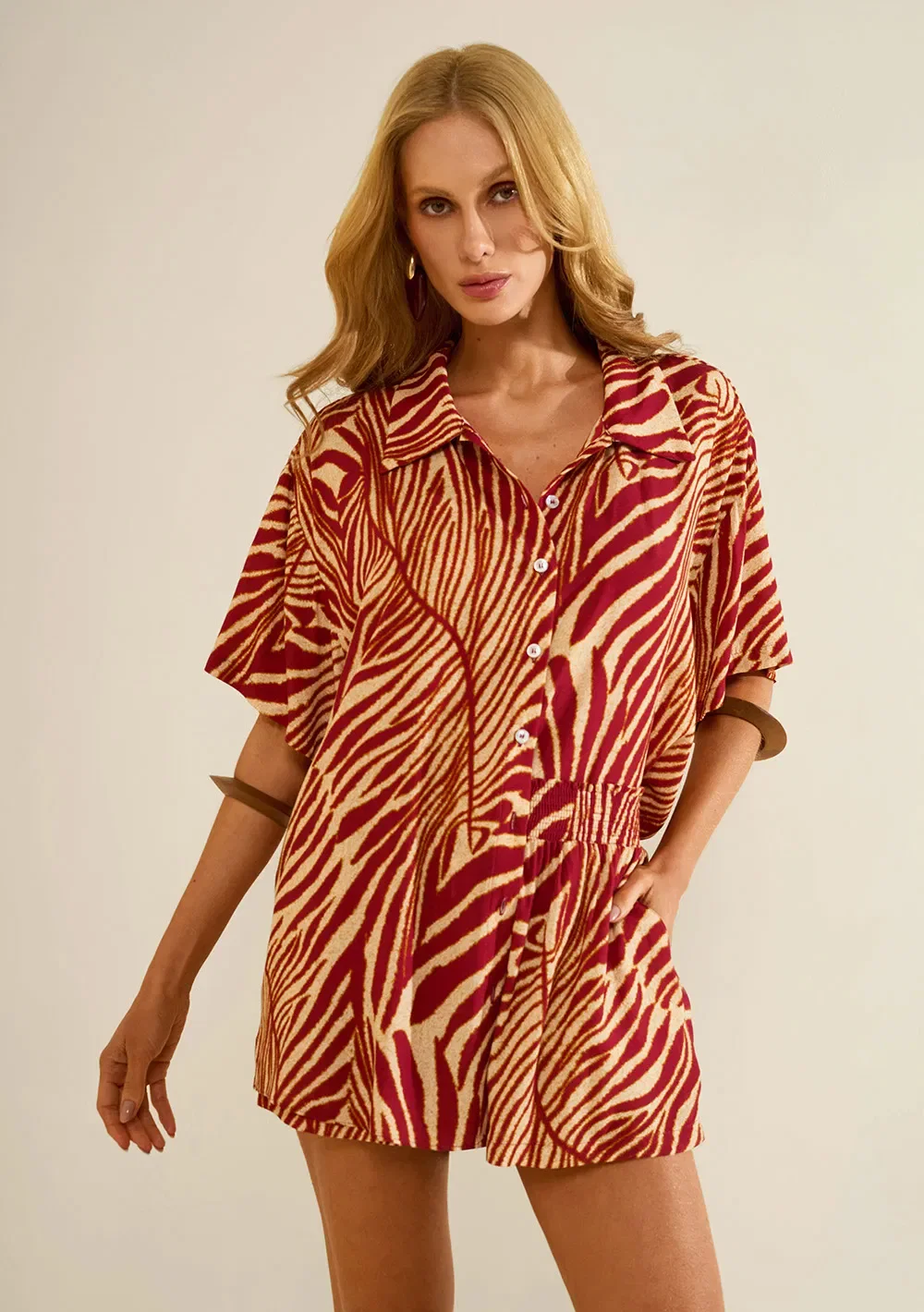 Shorts Morena Rosa Reto Média Vermelho — imagem 1