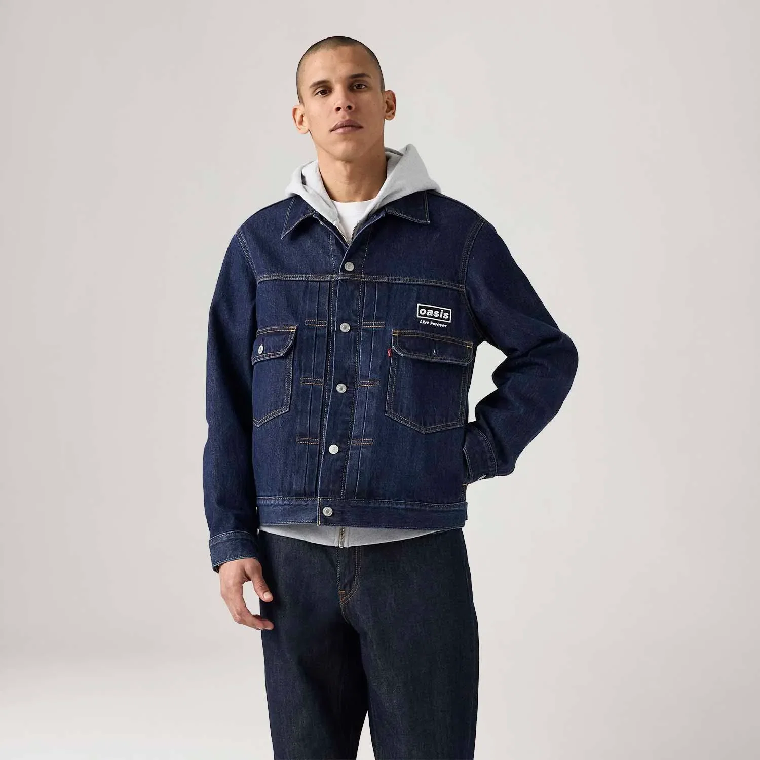 Jaqueta Jeans LEVI'S® Trucker Type II Lavagem Escura | Collab Oasis