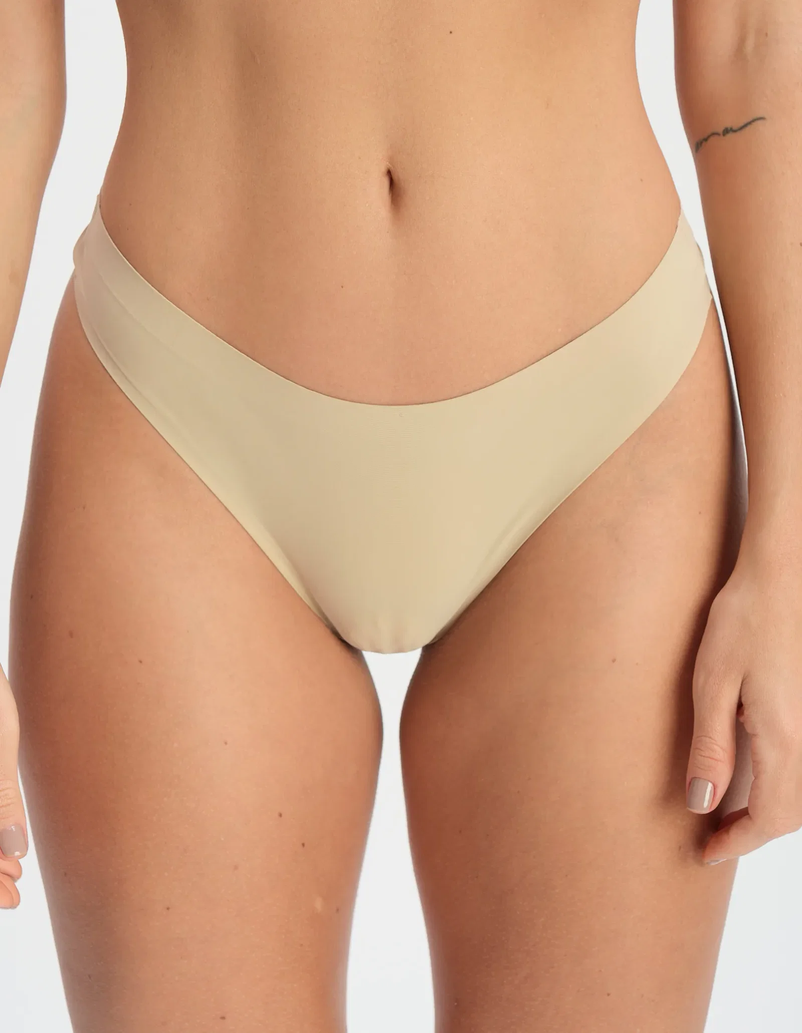 Calcinha Tanga Corte a Laser - Bege