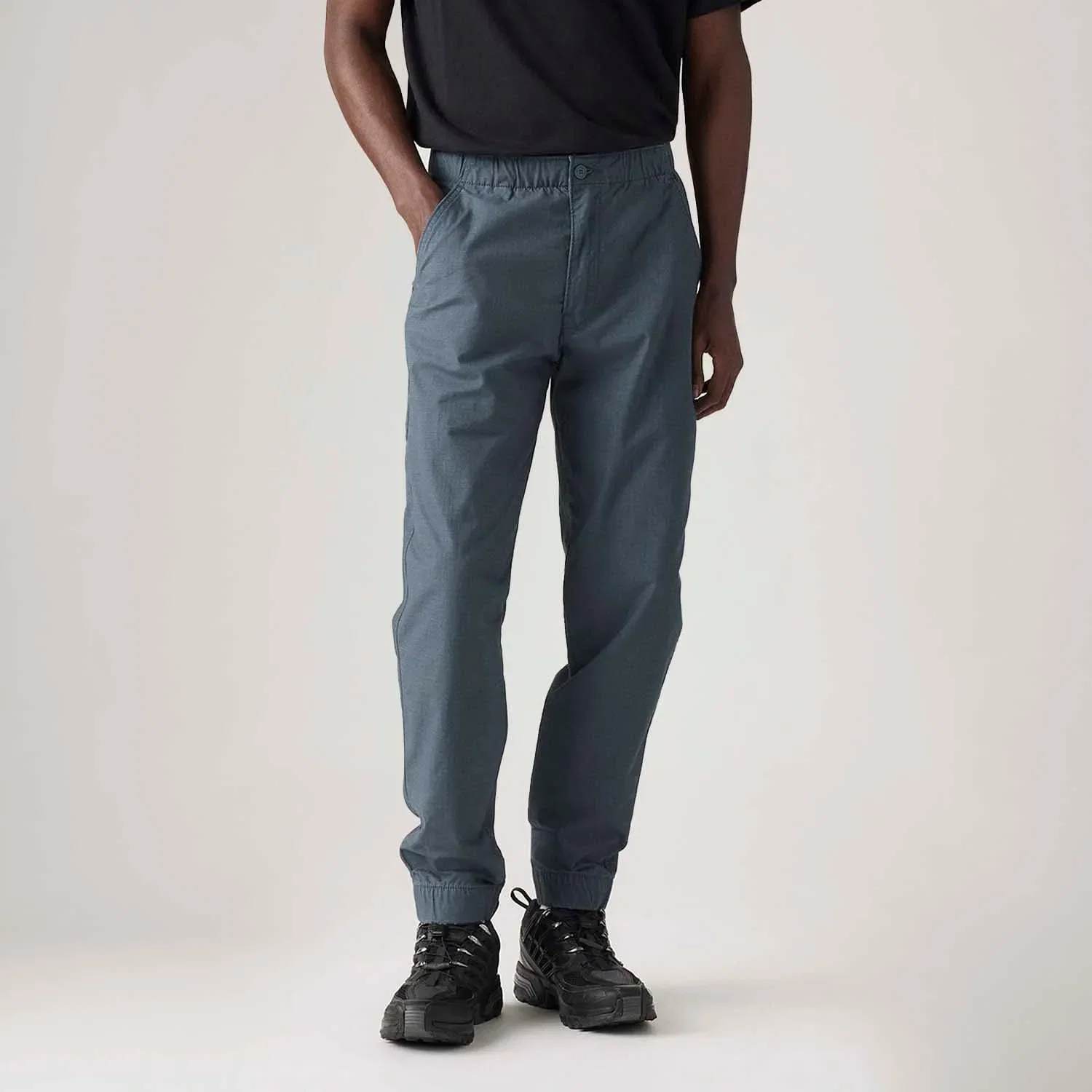 Calça Levi's® XX Chino Jogger III Cinza — imagem 1