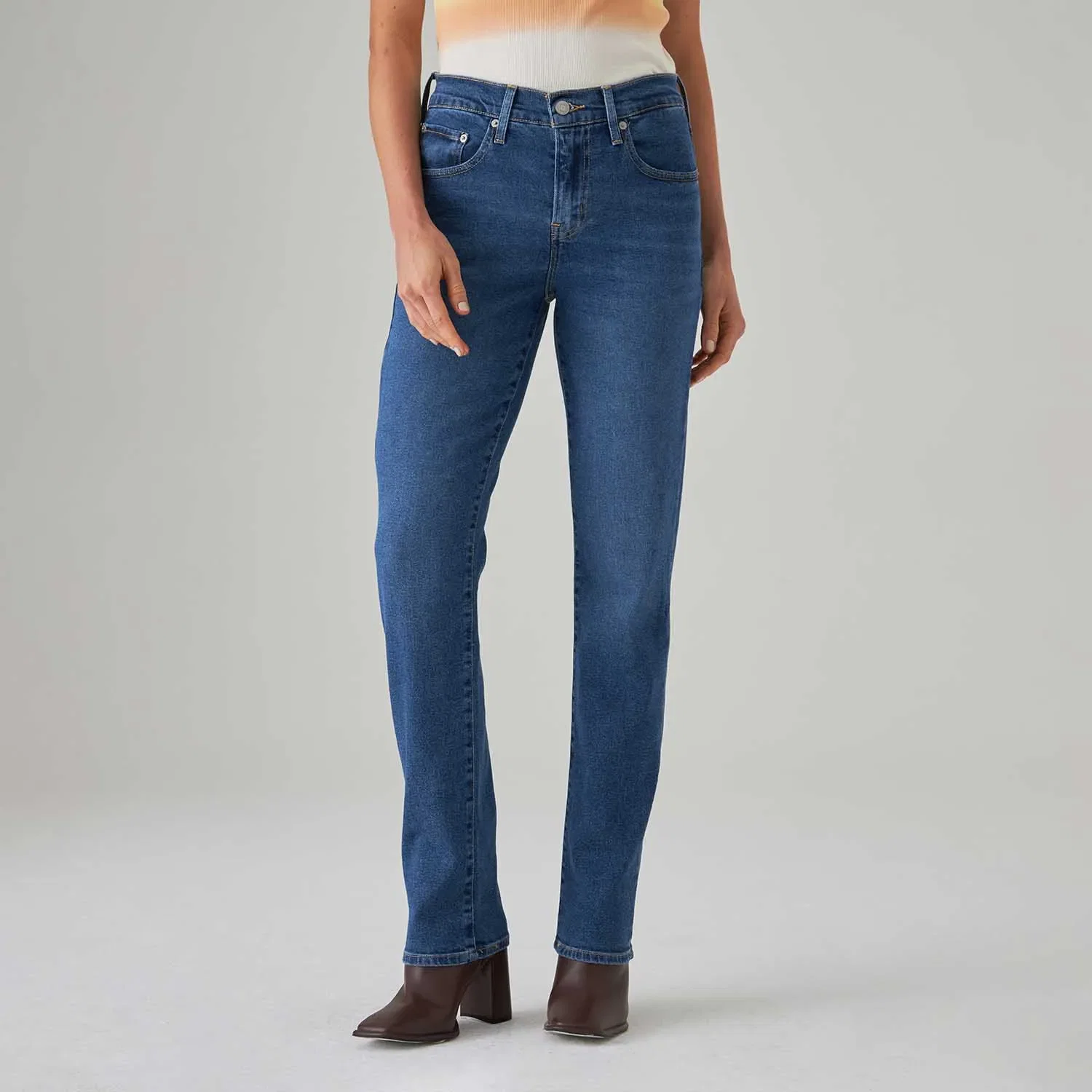 Calça Jeans Levi's® 724® High Rise Straight Lavagem Média — imagem 1