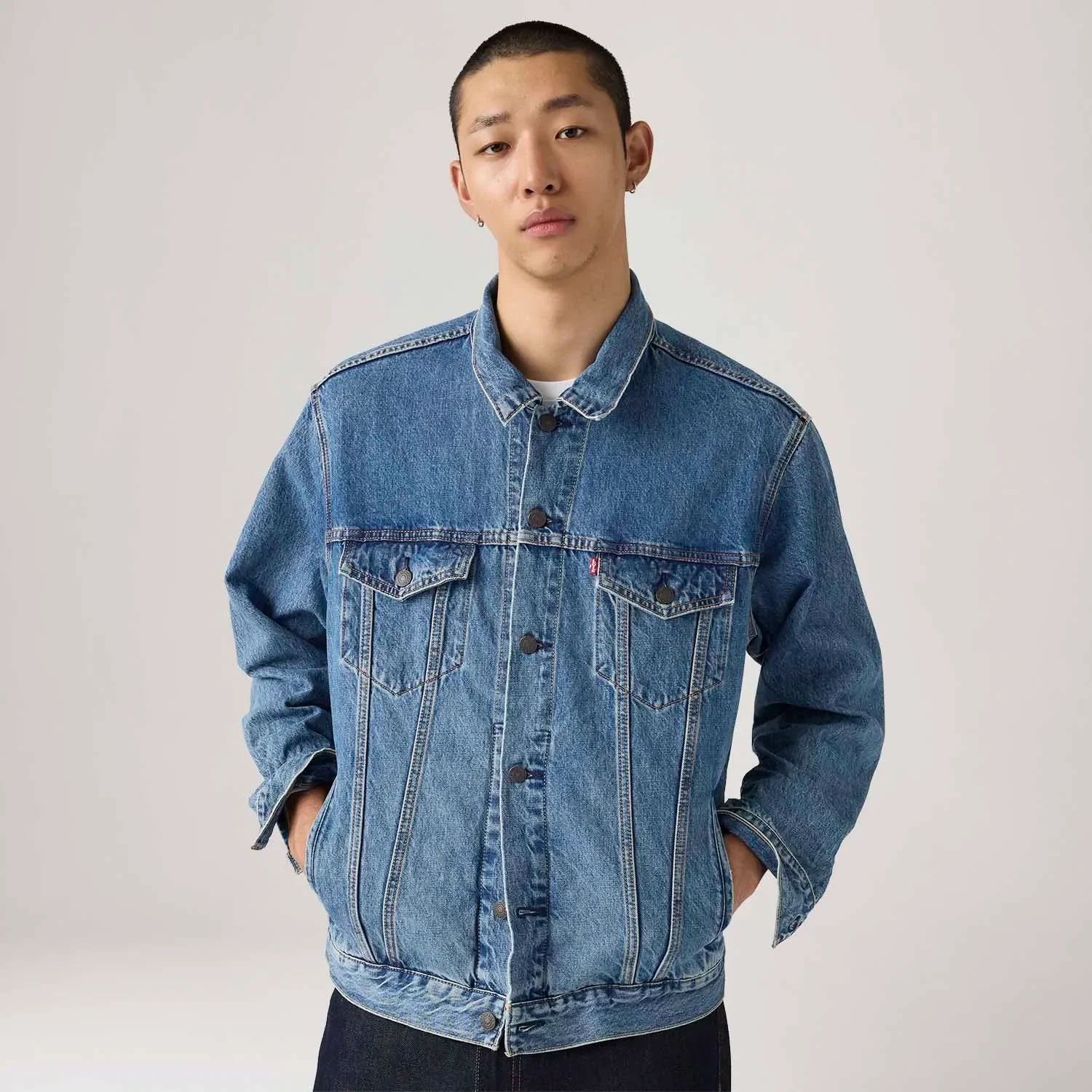 Jaqueta Jeans Levi's® Relaxed Trucker Lavagem Média — imagem 1