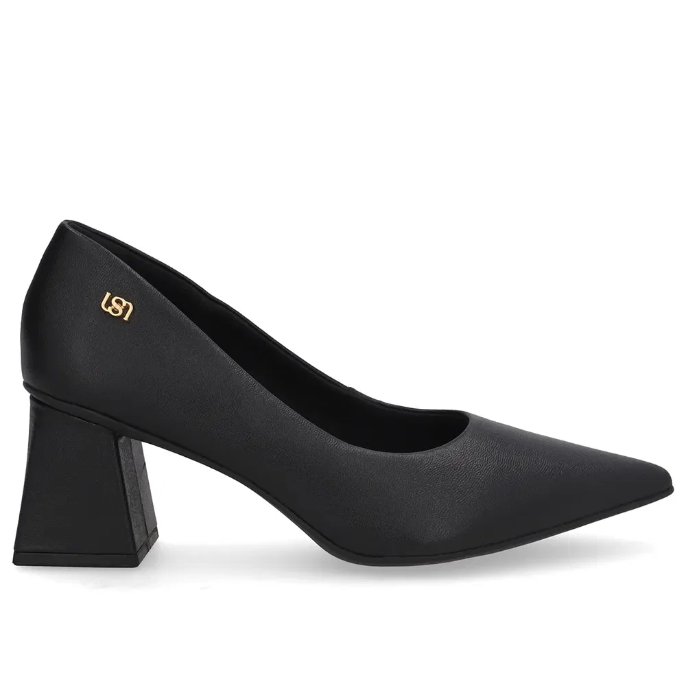 Scarpin Preto Bico Fino Couro — imagem 1