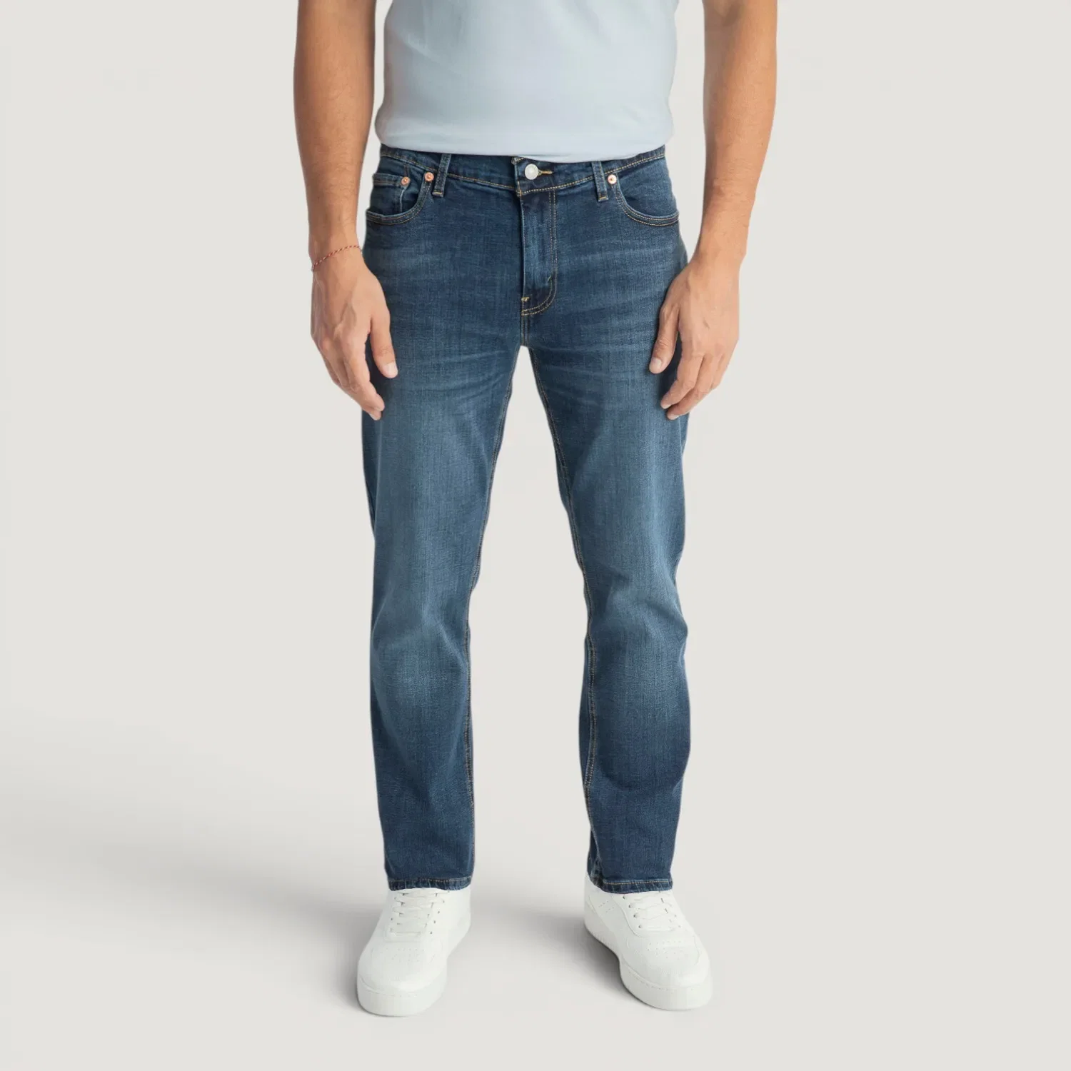 Calça Jeans Levi's® 511® Slim Lavagem Média — imagem 1