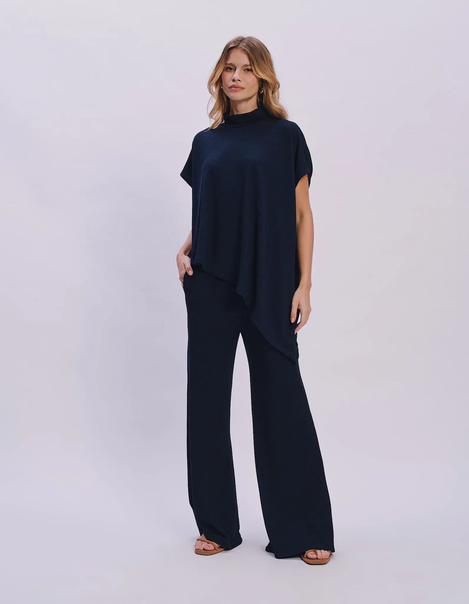 Calça Pantalona Cós Elástico Moletinho - Azul — imagem 1