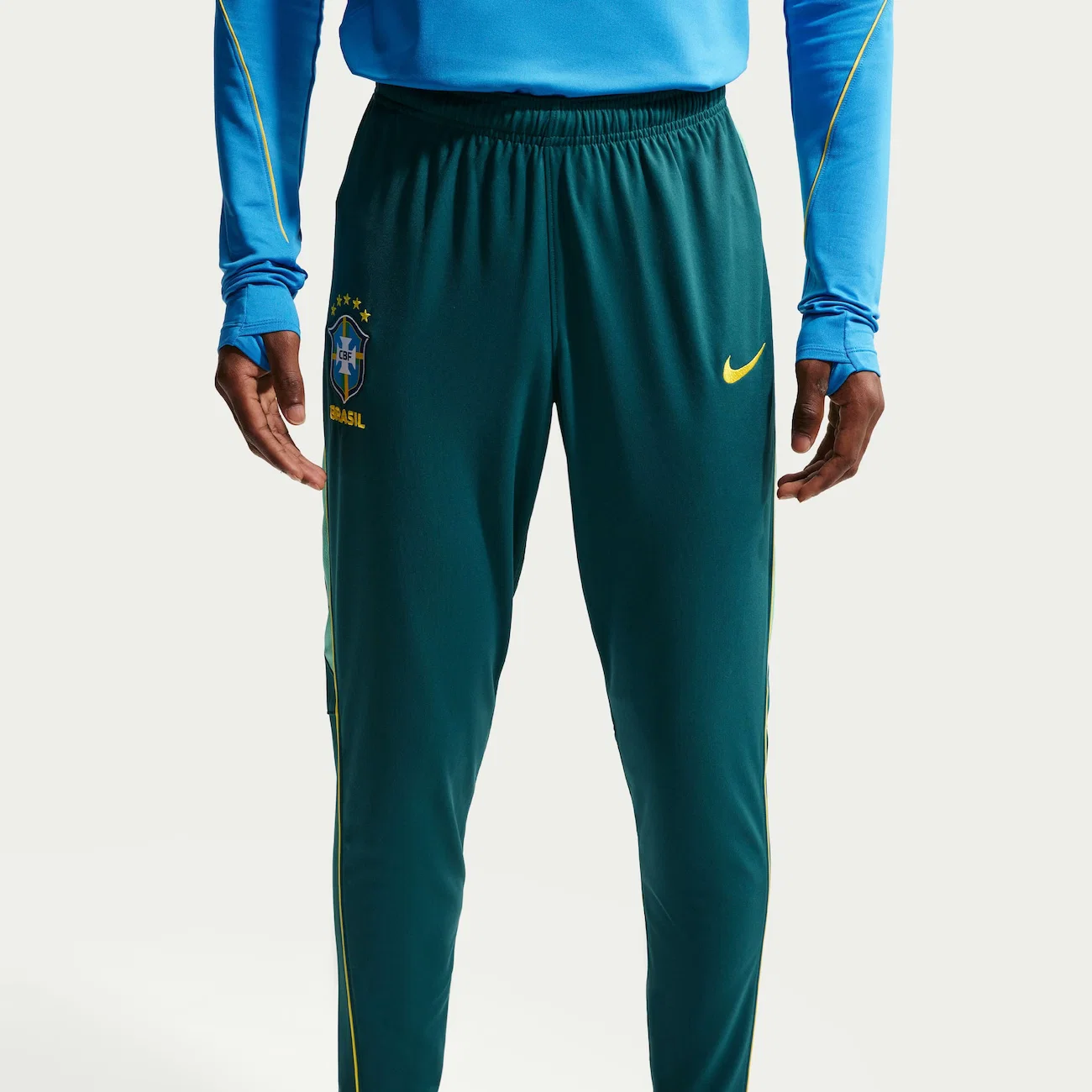 Calça Brasil Dri-FIT Nike Academy Pro Masculina