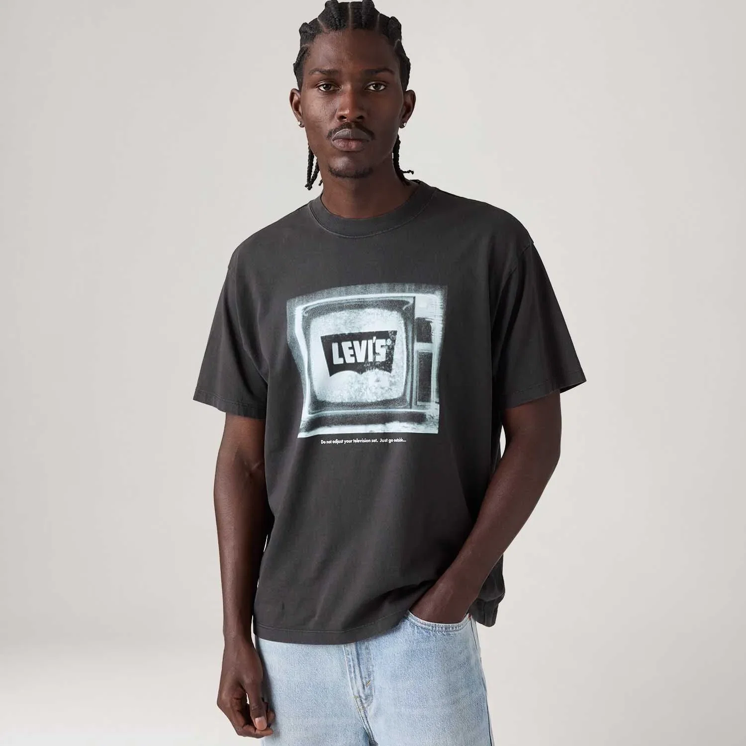 Camiseta Levi's® Vintage Graphic Cinza Escuro Manga Curta — imagem 1