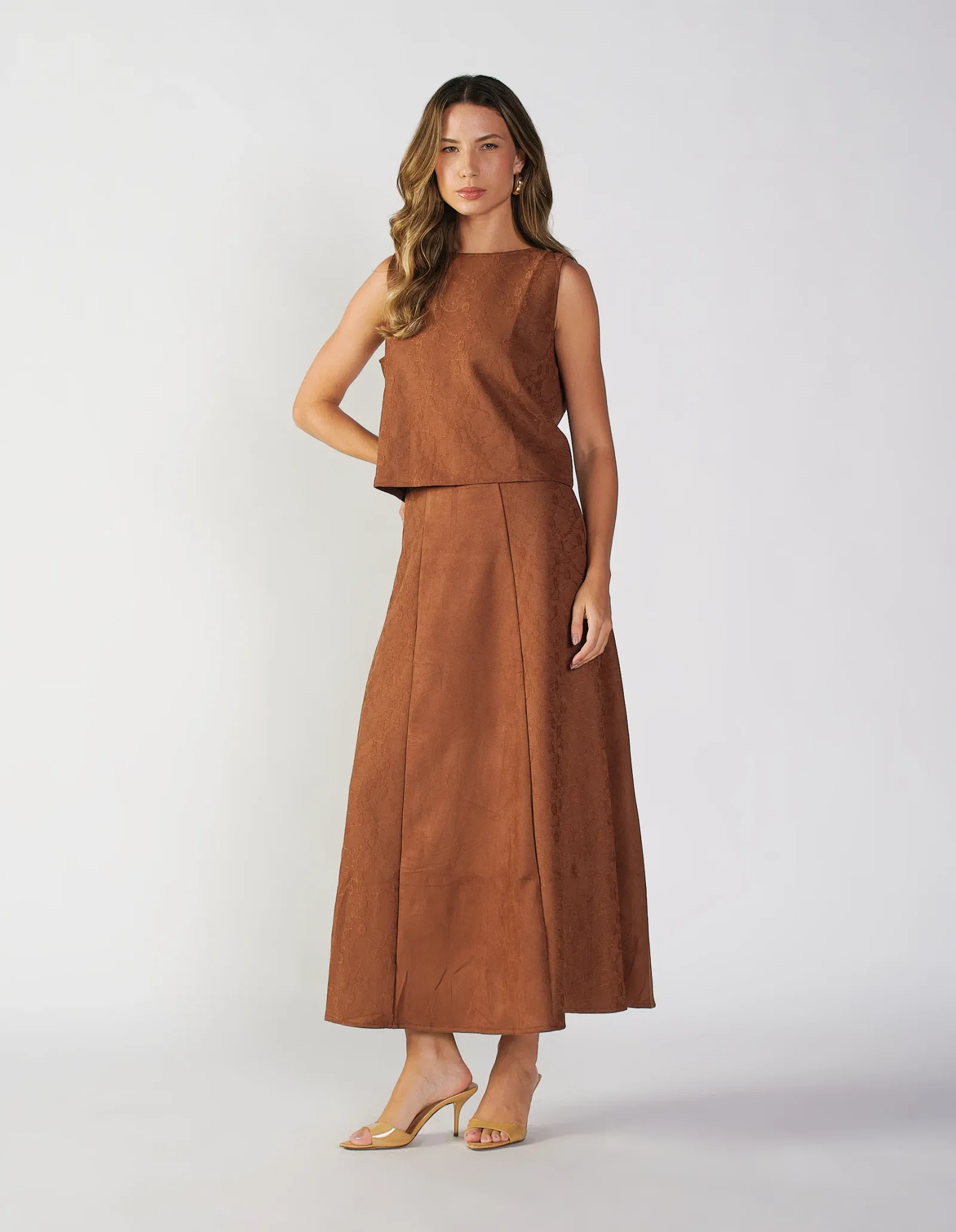 Saia Longa Suede Detalhe Renda - Marrom