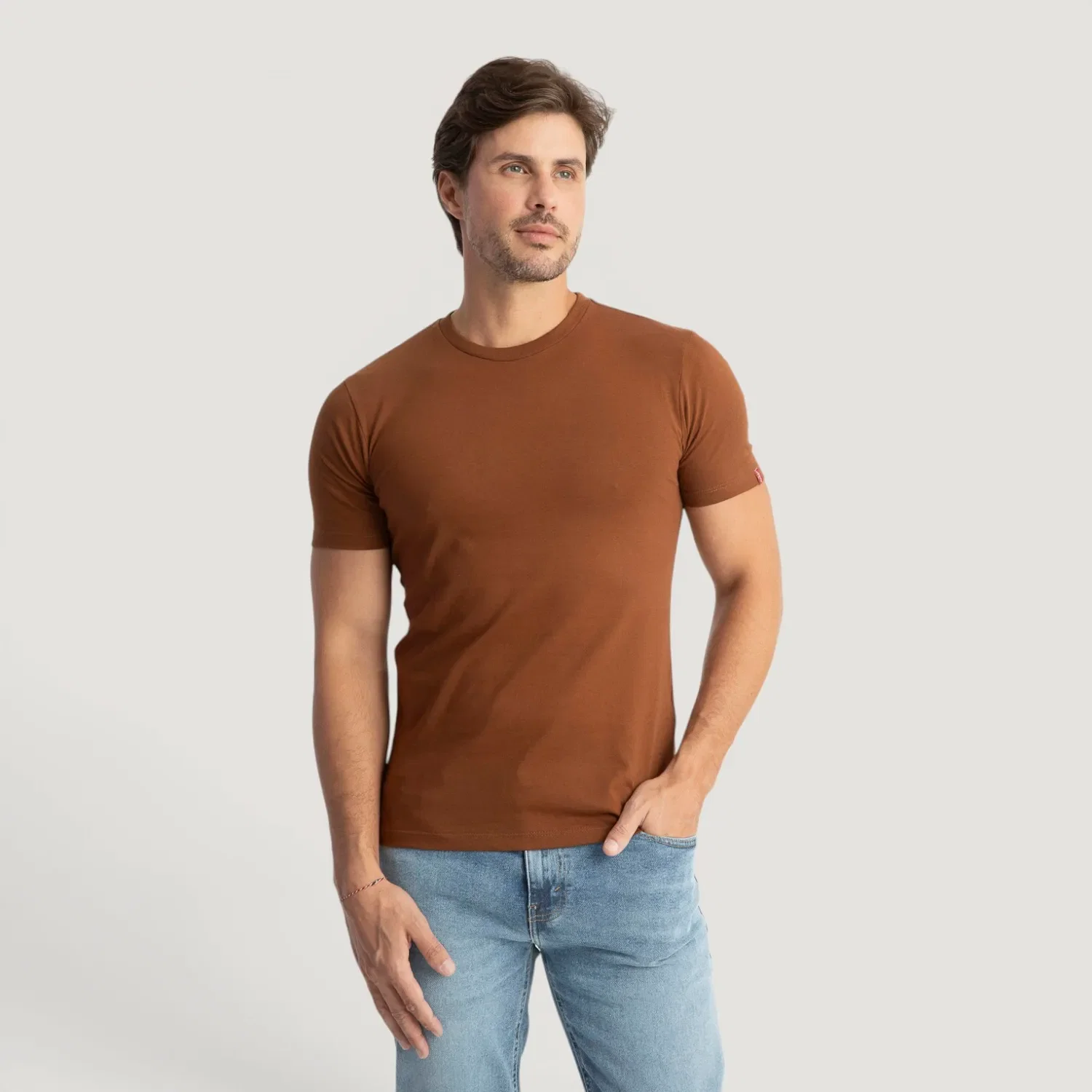 Camiseta Levi's® Slim Tab Manga Curta — imagem 1