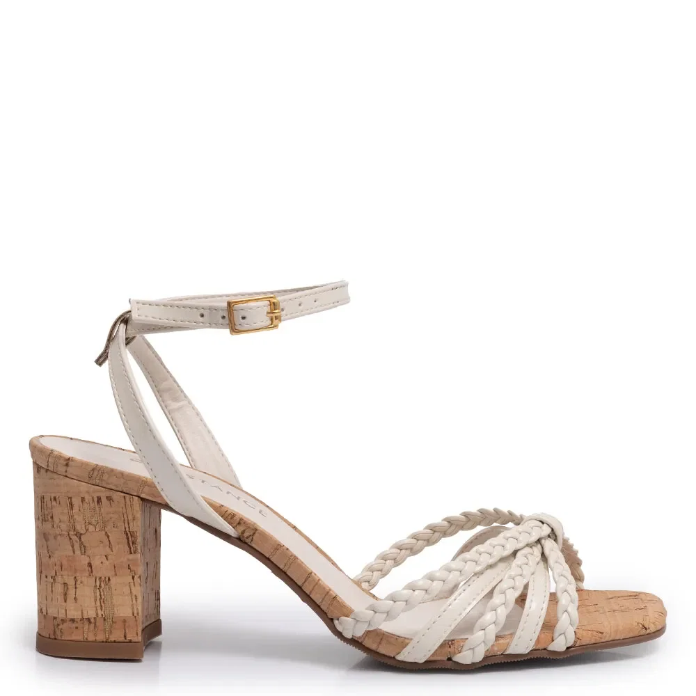 Sandália Off White Detalhes Tranças — imagem 1
