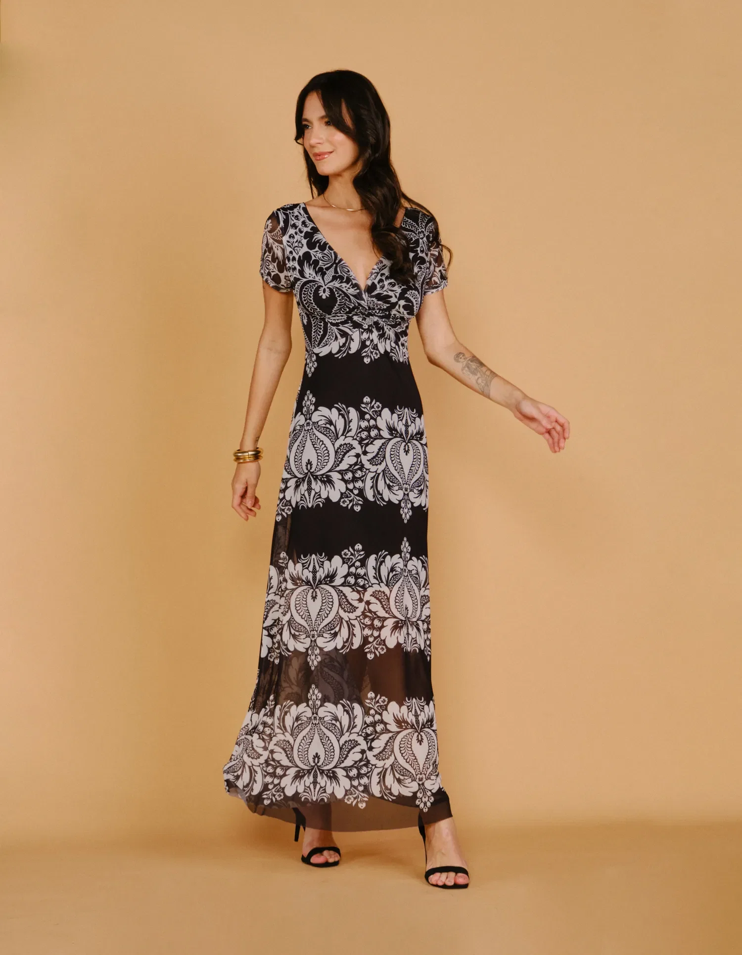 Vestido Longo Busto Nó Estampado P&b - Preto — imagem 1