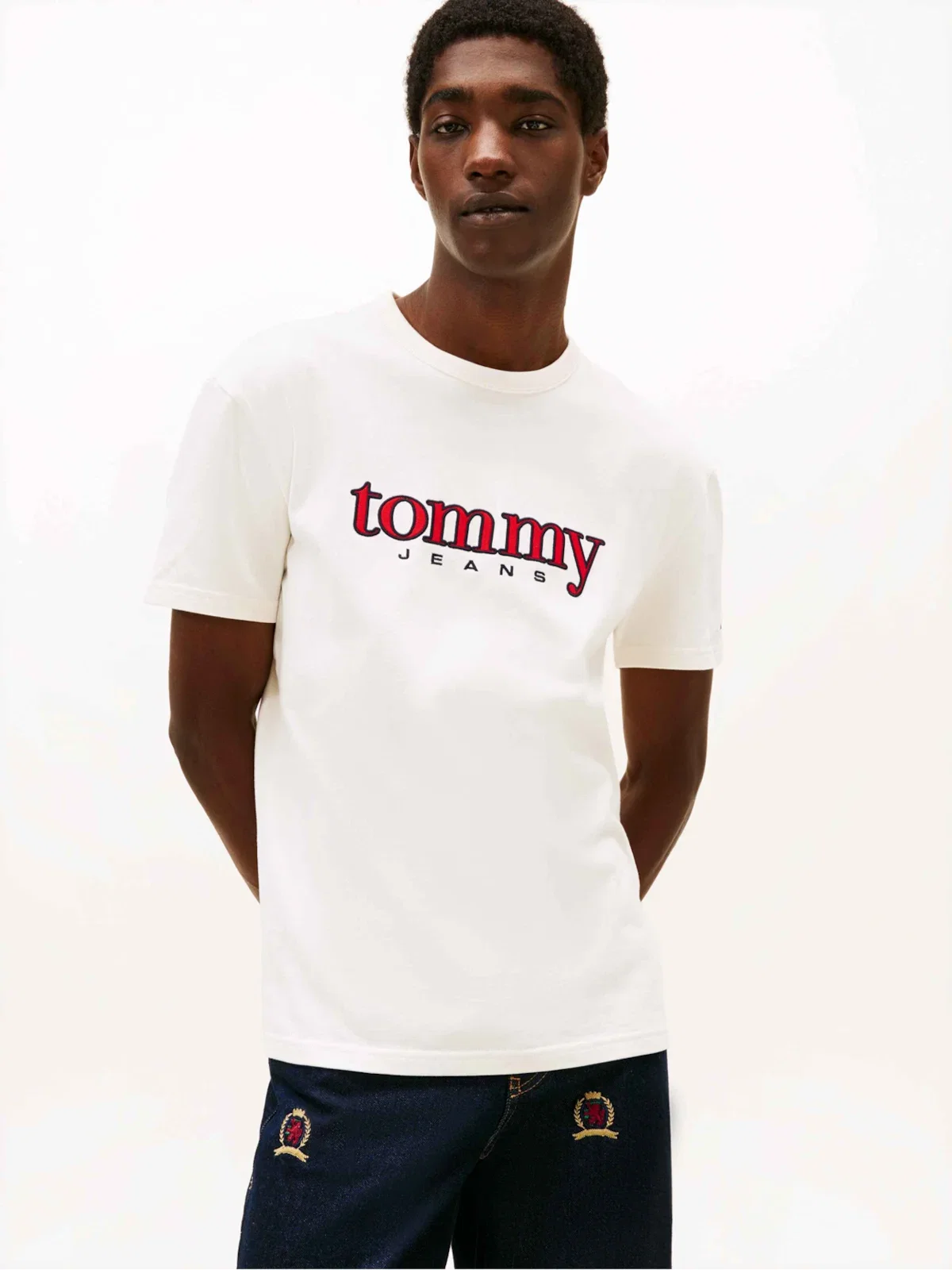 Camiseta de Malha com Aplicação de Logo
