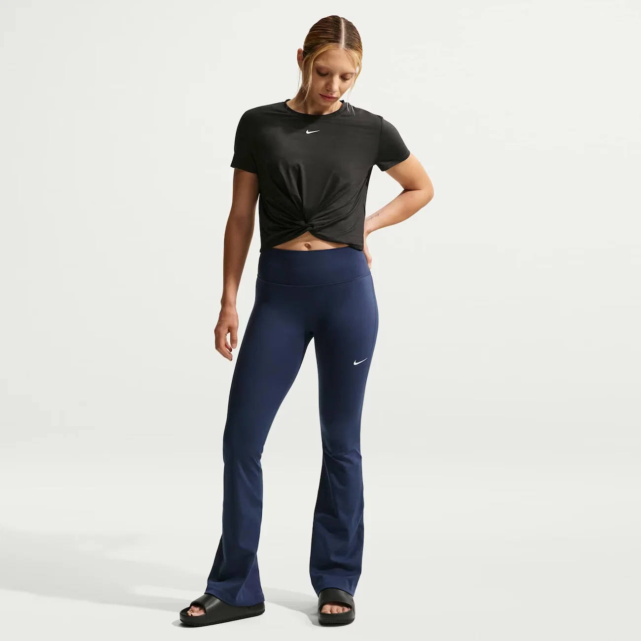 Calça Legging Dri-FIT Nike One Flare Feminina
