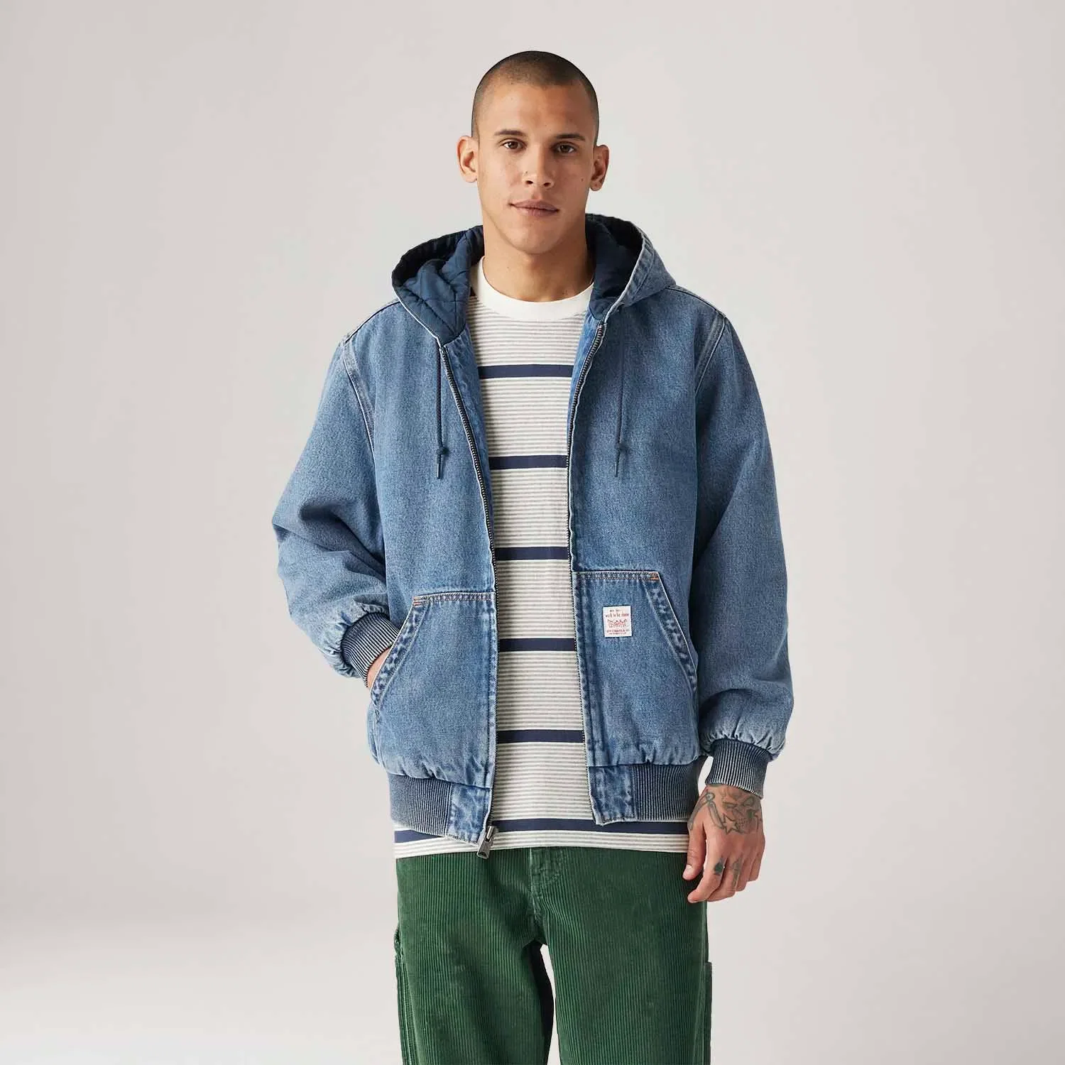 Jaqueta Jeans Levi's® Potrero Hoody com Capuz Lavagem Média — imagem 1