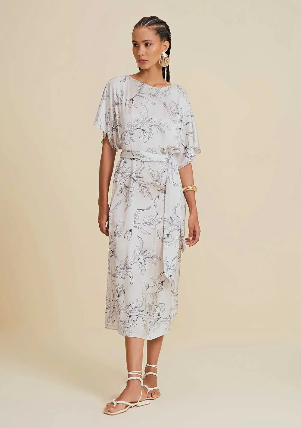 Vestido Morena Rosa Midi Decote Redondo Com Faixa Azul Marinho