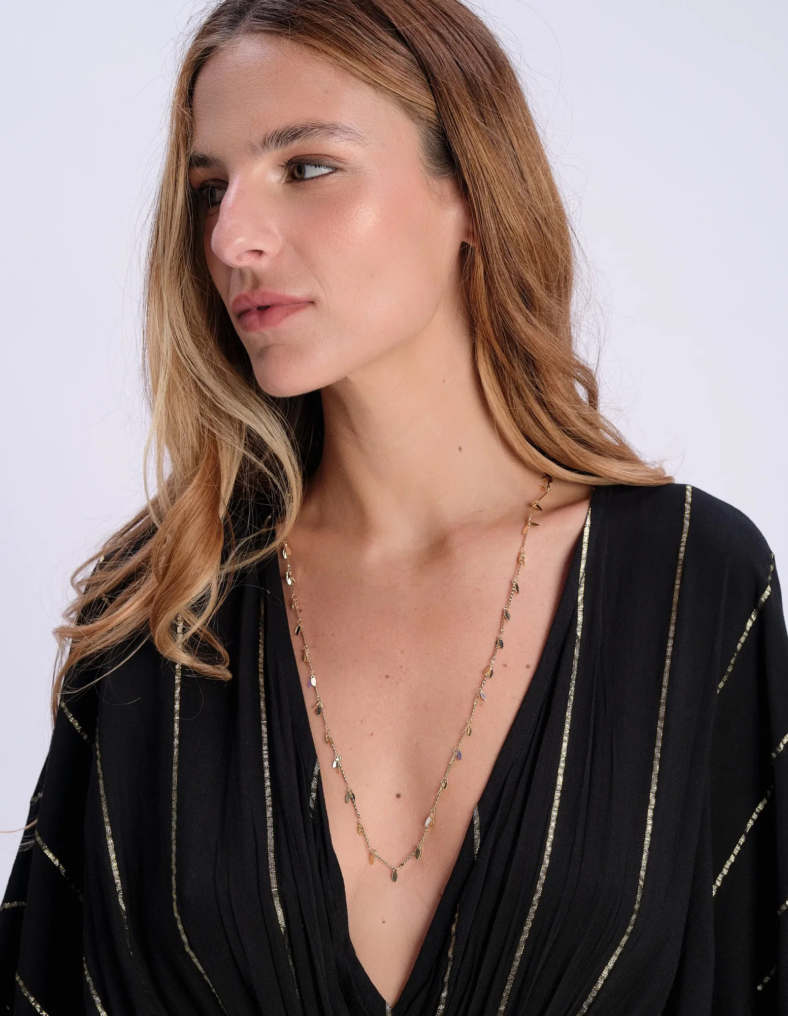 Colar Longo Folhas - Dourado