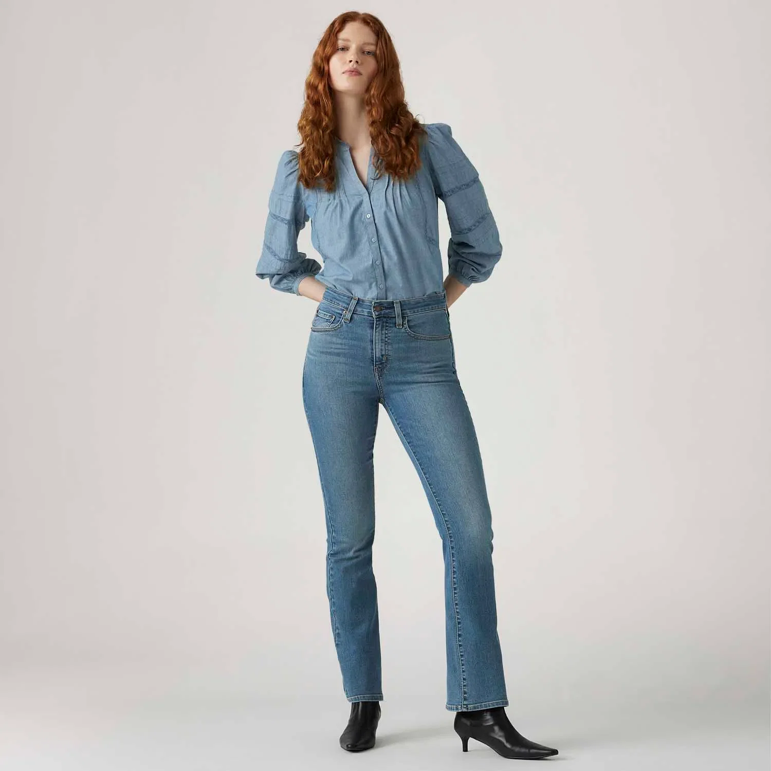 Calça Jeans Levi's® 725® High Rise Bootcut Lavagem Média — imagem 1