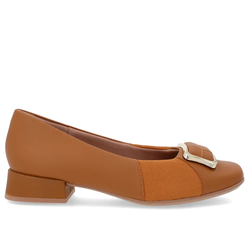 Scarpin Bico Quadrado Couro Marrom Detalhe Tecido — imagem 1