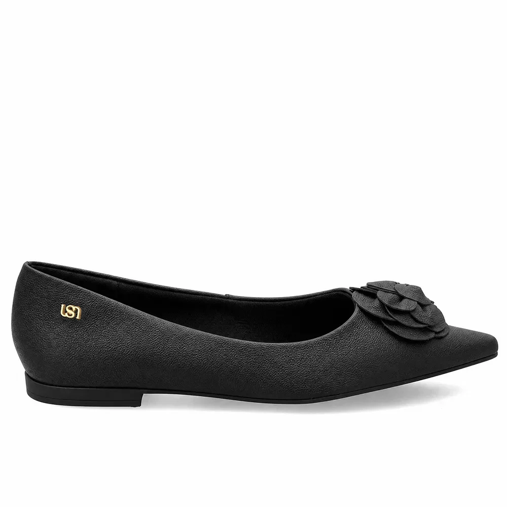 Sapatilha Em Couro Preto Com Bico Fino E Enfeite Floral — imagem 1