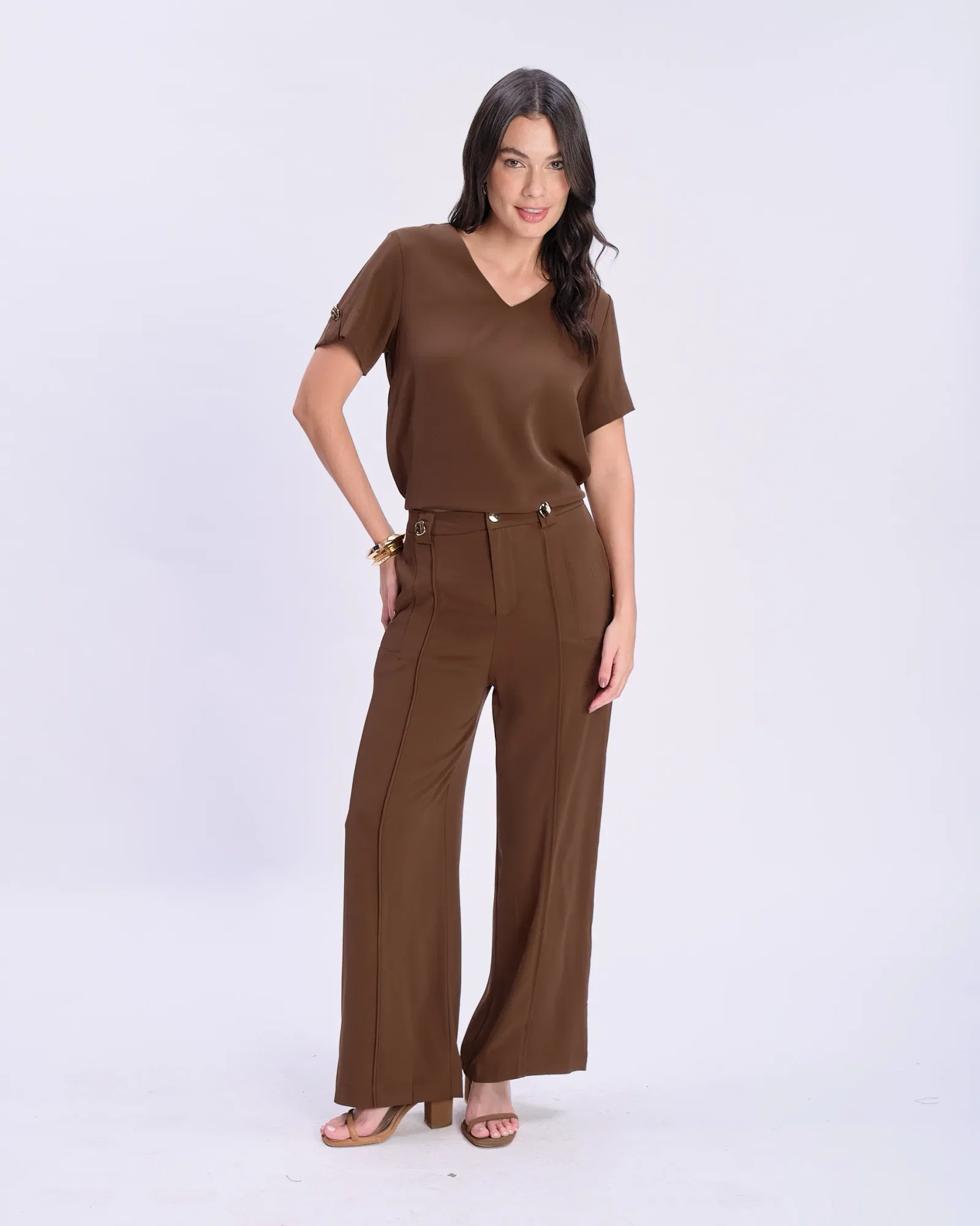 Calça Pantalona Botão Orgânico - Marrom — imagem 1