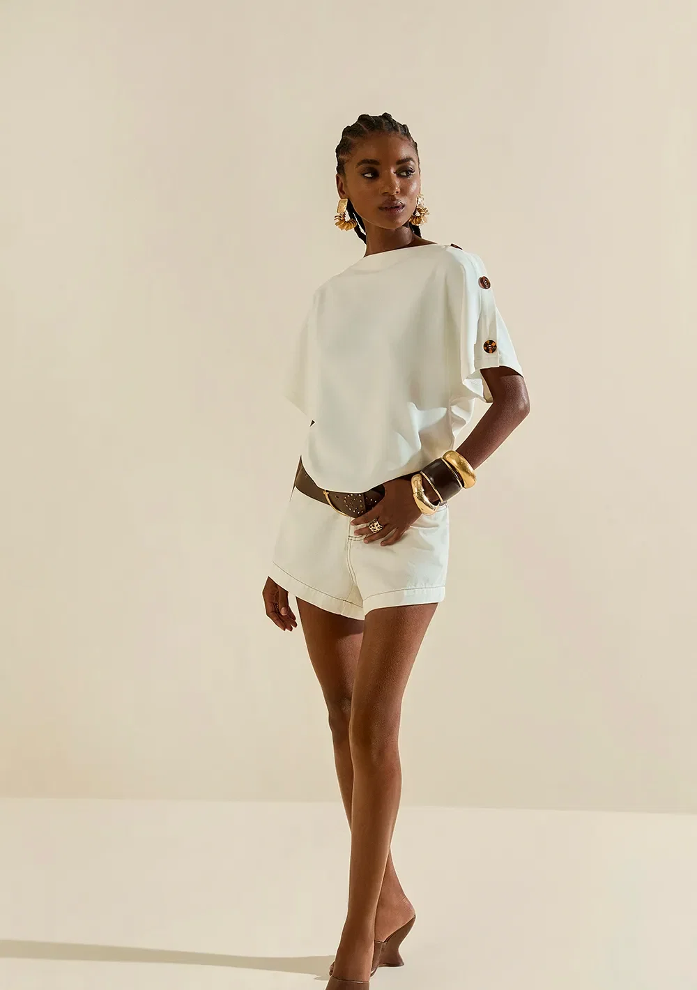 Shorts Morena Rosa Amplo Alta Off White — imagem 1