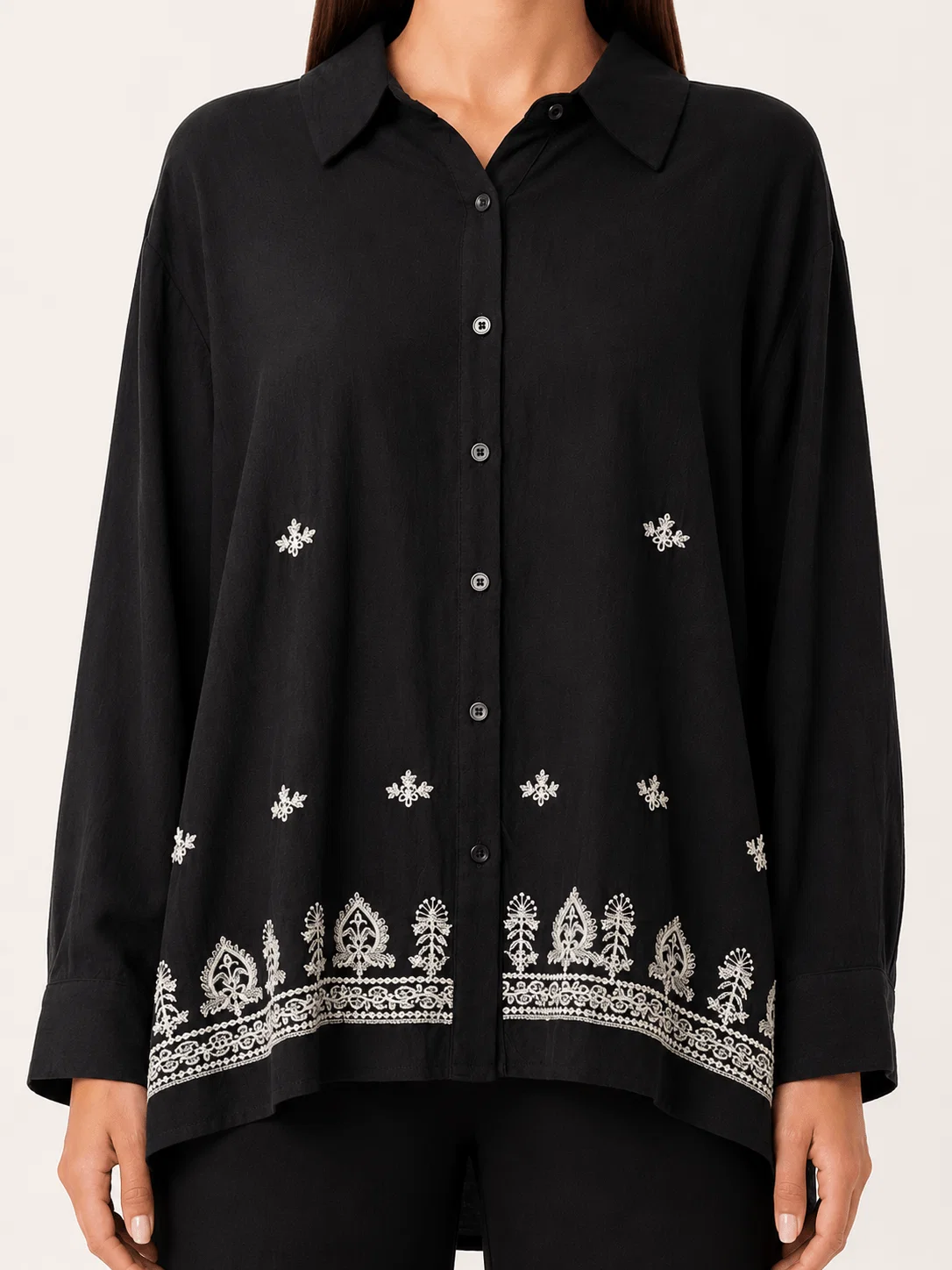 Camisa Viscolinho Barra Bordada - Preto