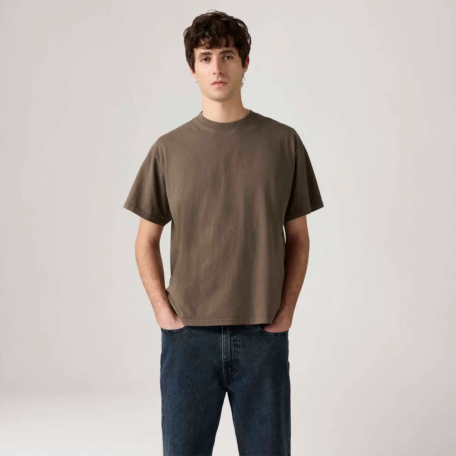 Camiseta Levi's® Cropped Manga Curta Marrom — imagem 1