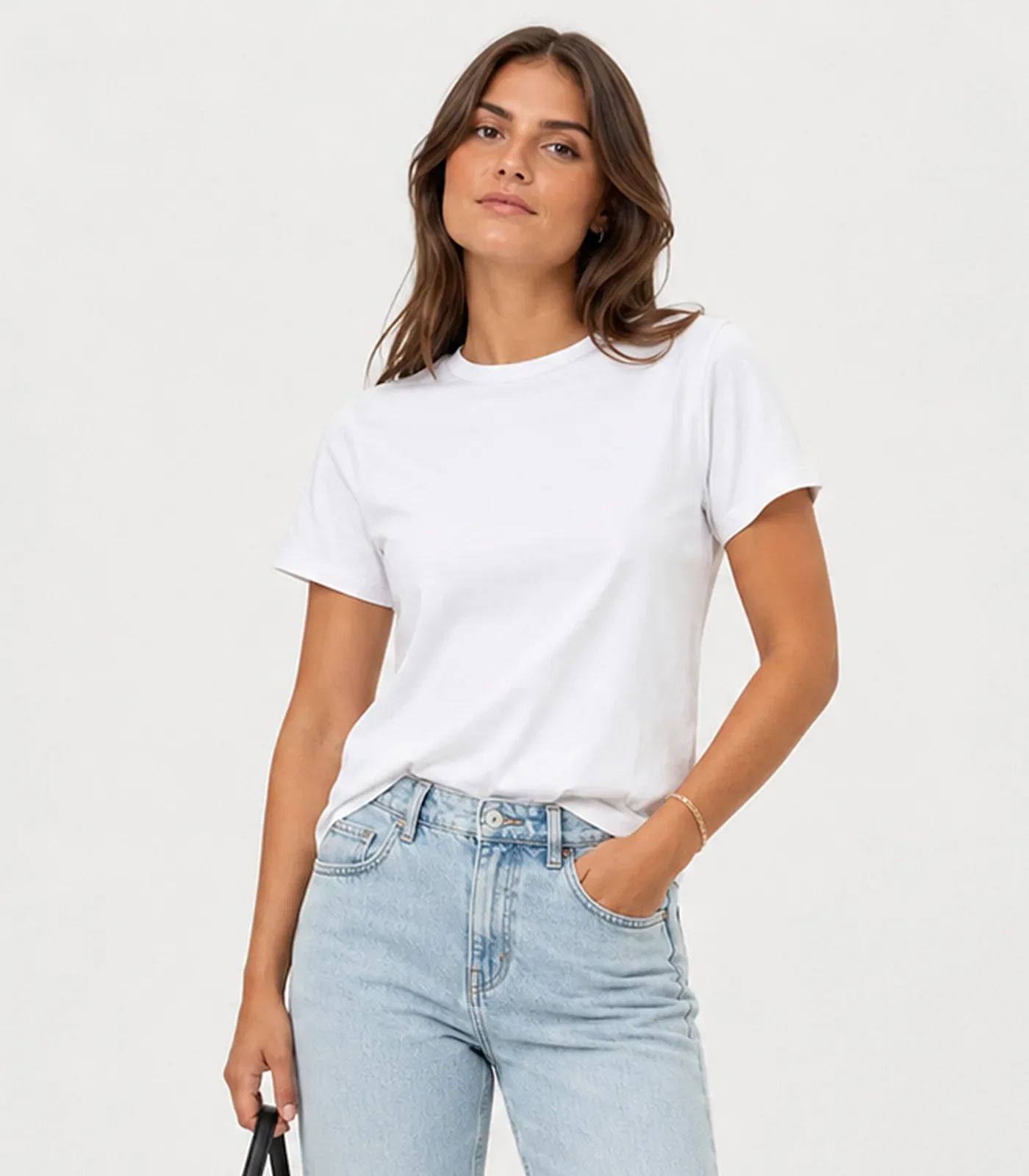 Camiseta Feminina Manga Curta Básica Infinita Cor Branco
