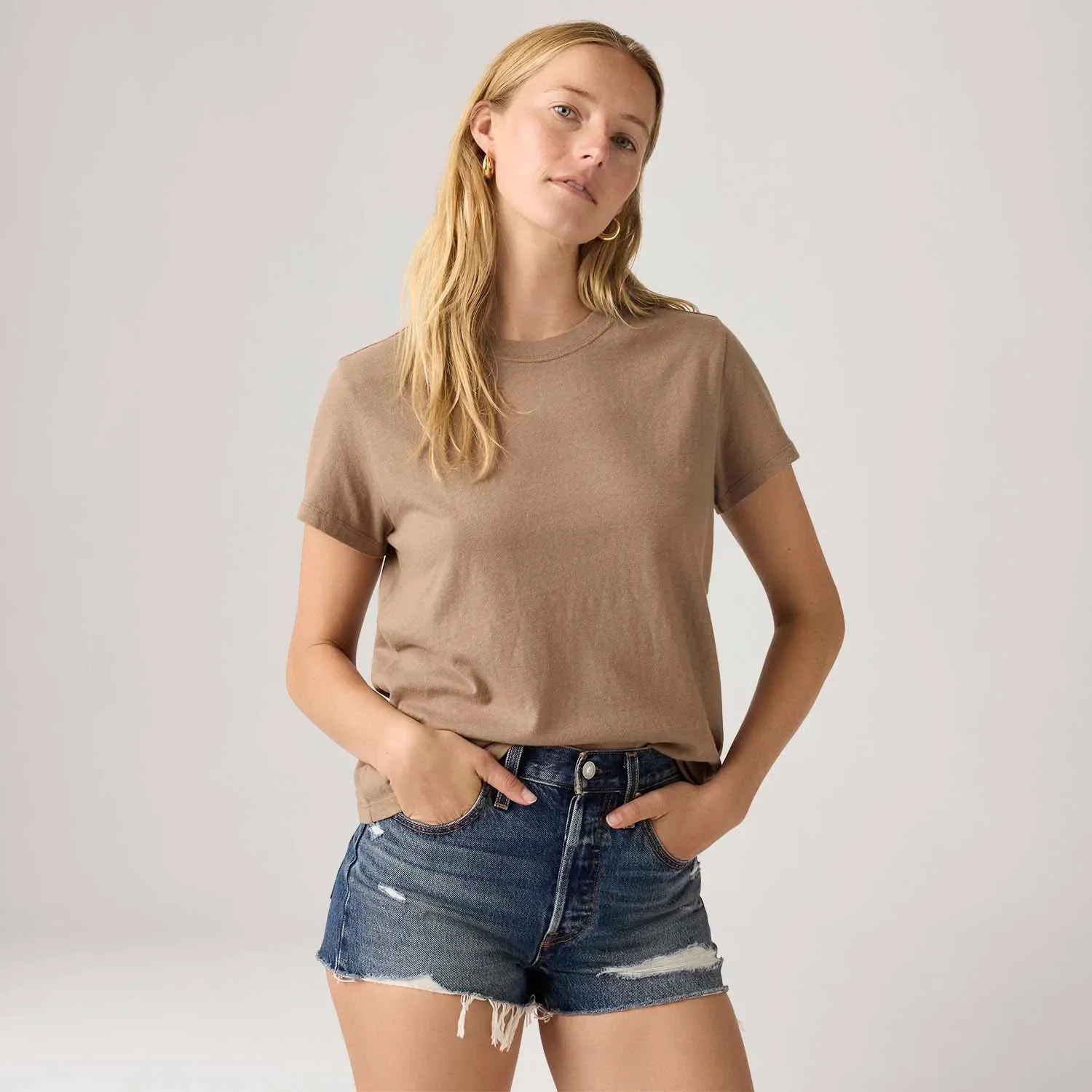 Camiseta Levi's® Favorite Slub Manga Curta Marrom — imagem 1