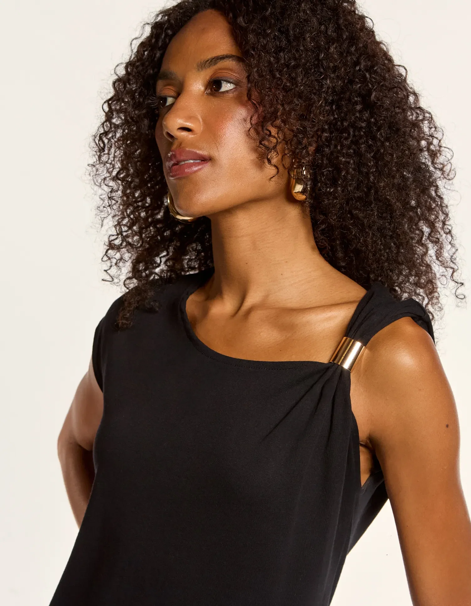 Blusa Torção Manga Detalhe Metal - Preto — imagem 1