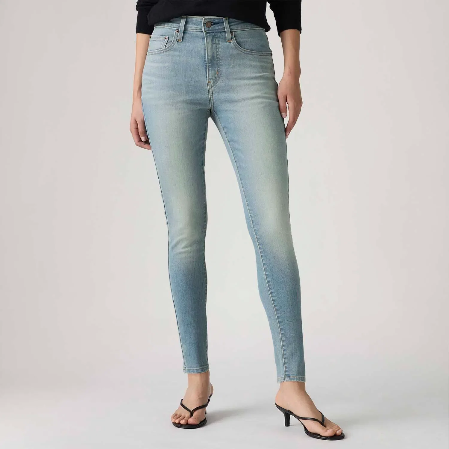 Calça Jeans Levi's® 721® Skinny Lavagem Clara — imagem 1
