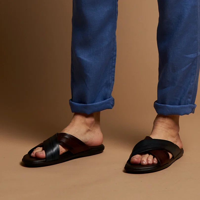 Chinelo Couro