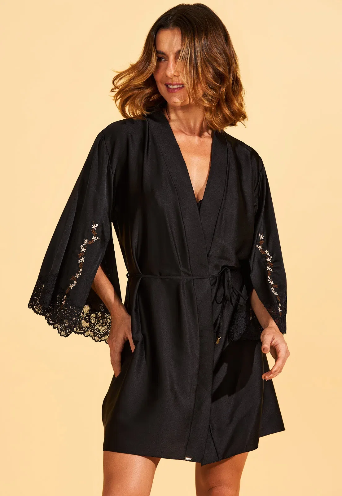 Robe Manga 7/8 de Charmeuse Renda Recco — imagem 1