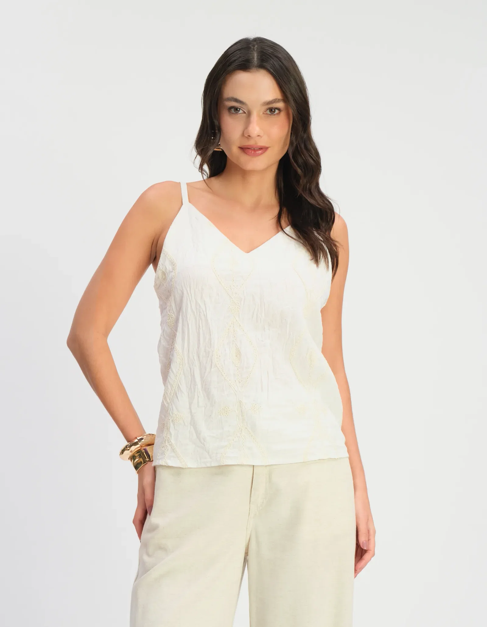 Blusa Alça Bordada Losangos - Areia