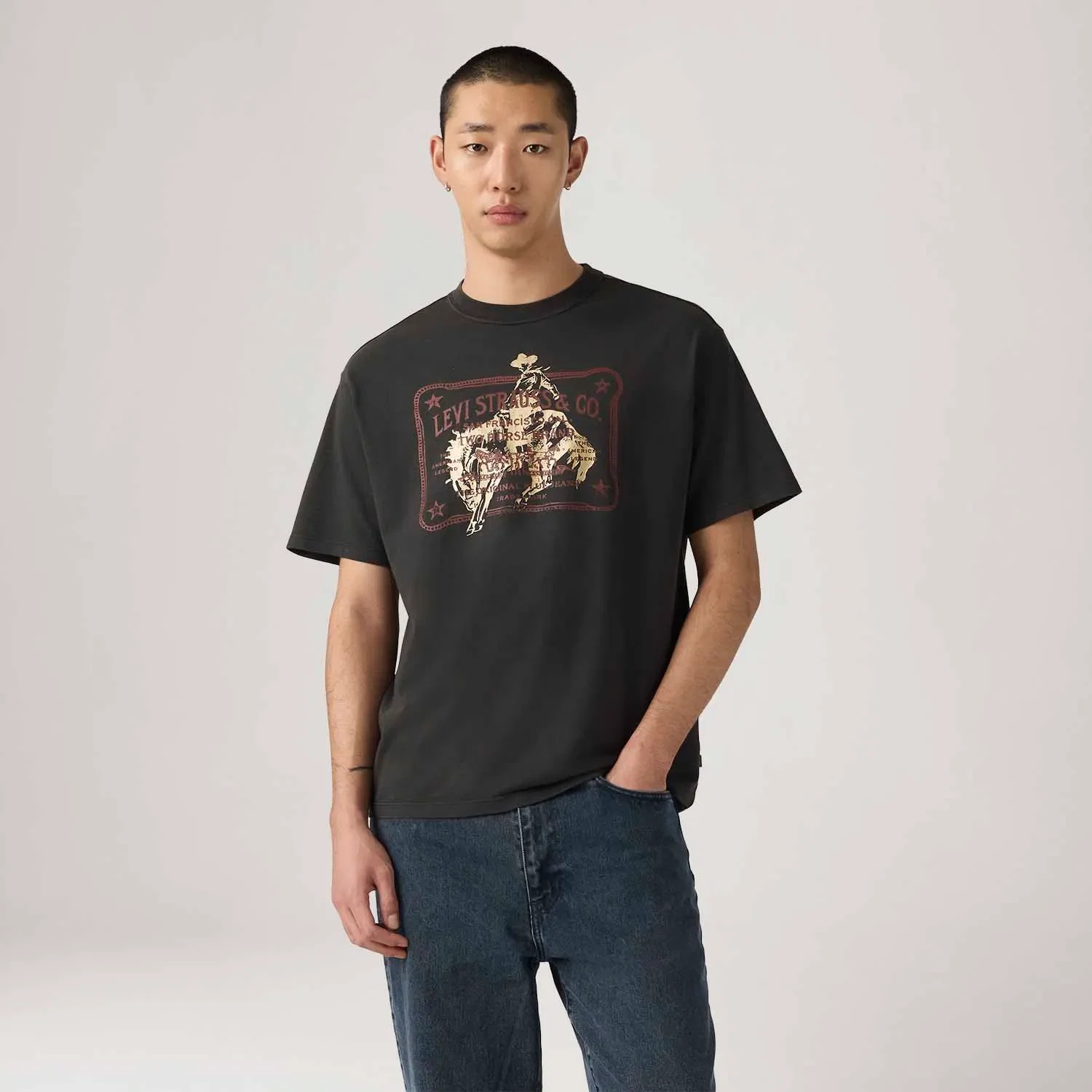Camiseta Levi's® Graphic Essential Sporty Preta Manga Curta — imagem 1