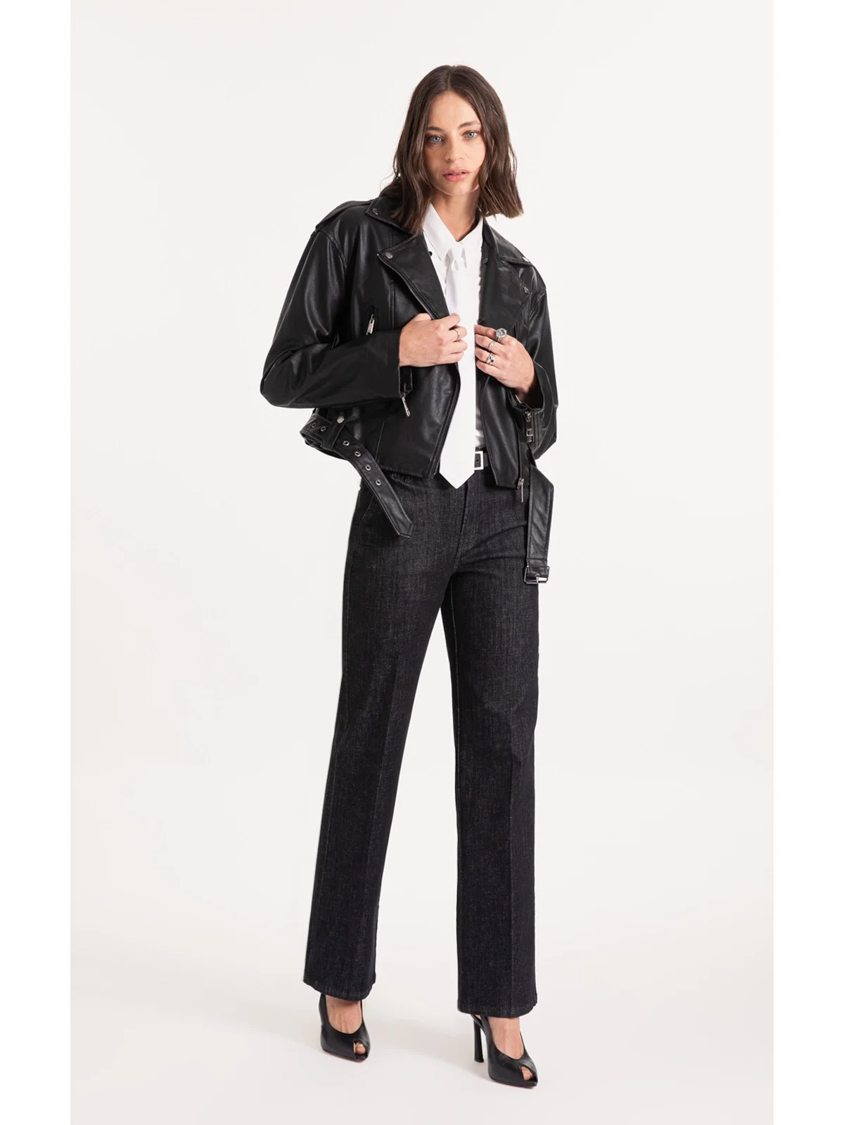 Calça Jeans Black Cross Gisele Amaciado — imagem 1